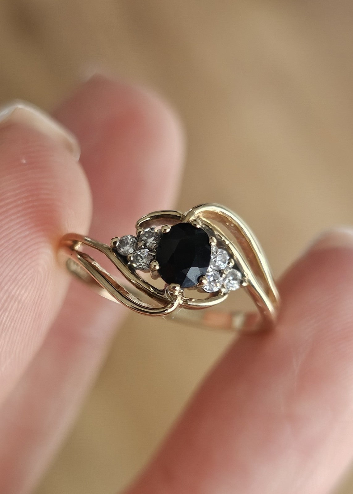 💙 9ct Yellow Gold Natural Sapphire & Zirconia Ring – Size O½