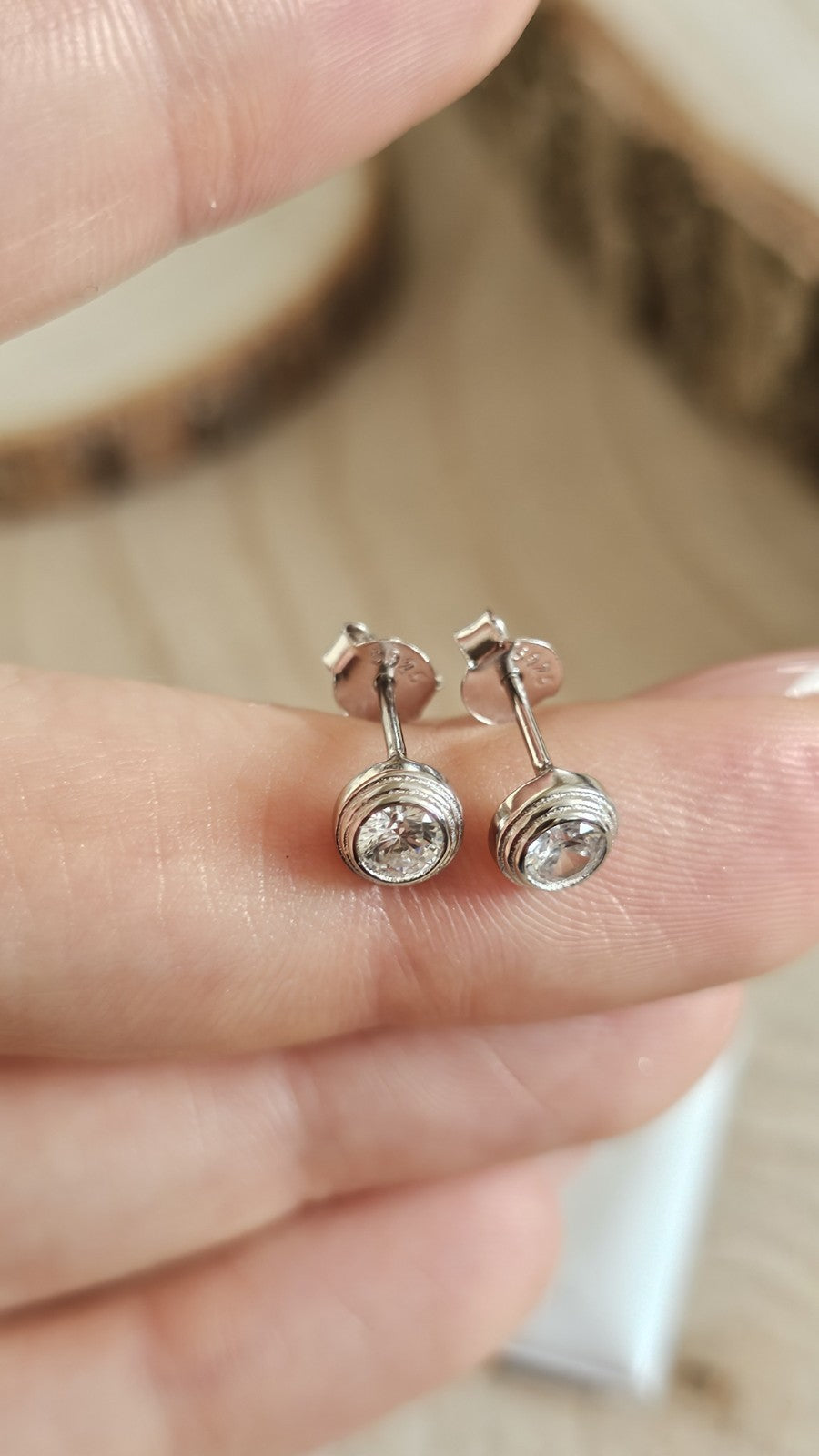 925 Sterling Silver CZ Round 6mm Stud Earrings Rhodium Plated New