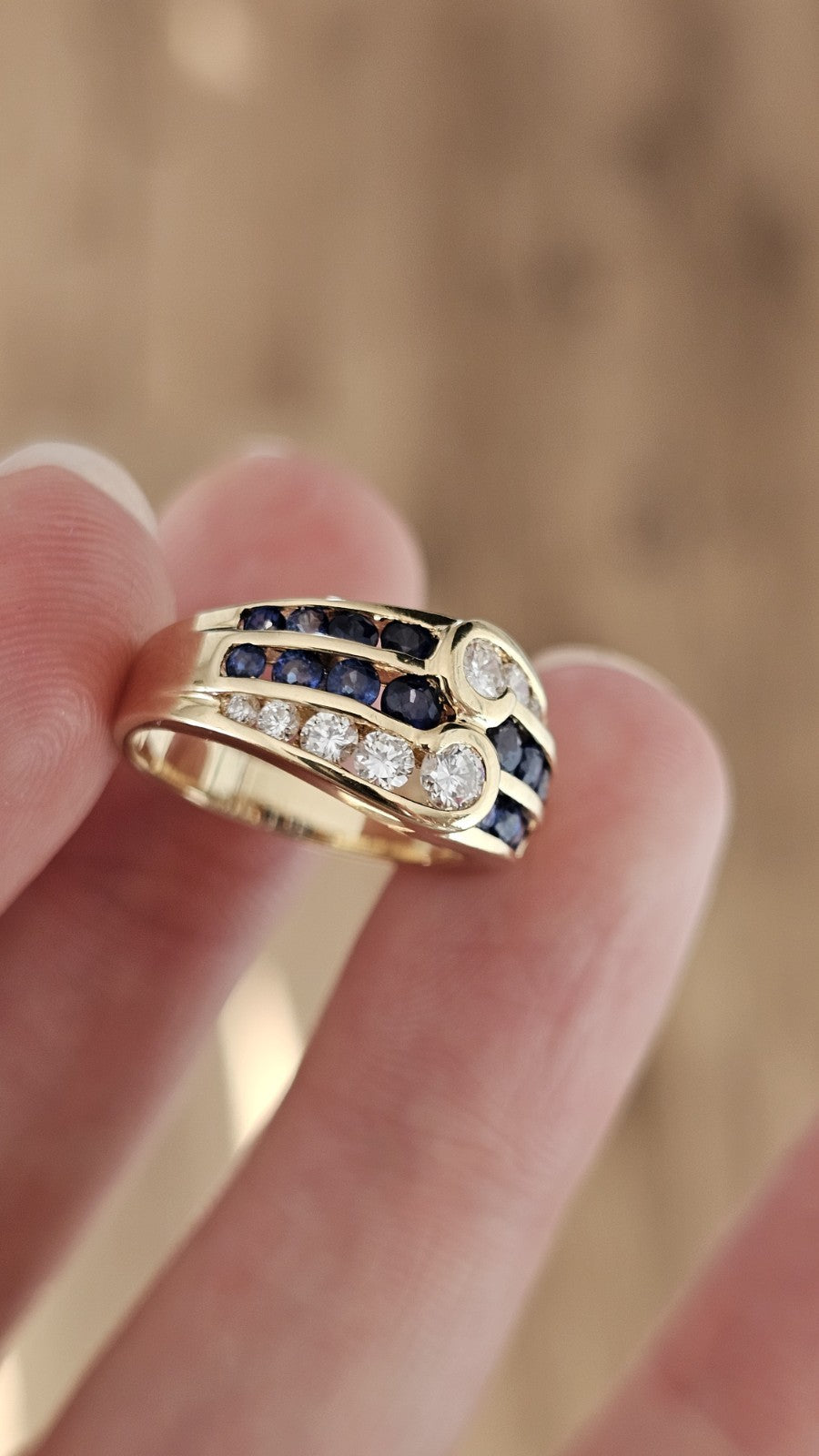 ​18ct Yellow Gold Natural Sapphire & Diamond Crossover Ring (1.50tcw) - Size M