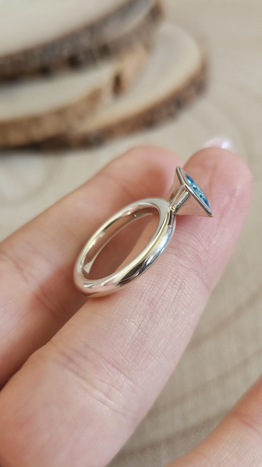925 Sterling Silver Blue Topaz Statement Solitaire Ring Size M 5.62g
