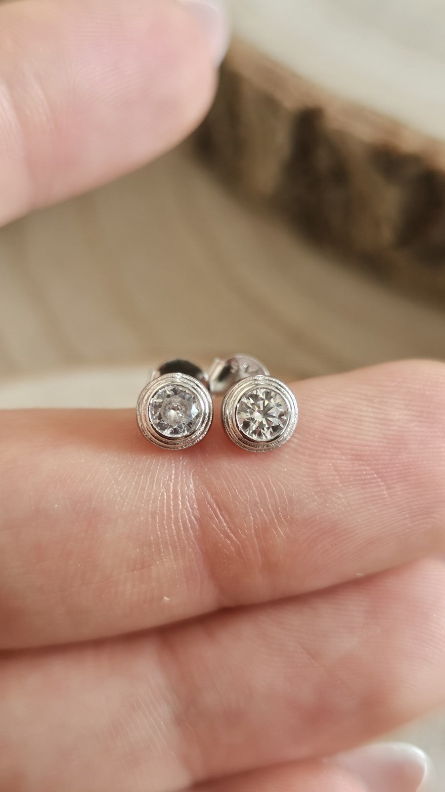 925 Sterling Silver CZ Round 6mm Stud Earrings Rhodium Plated New
