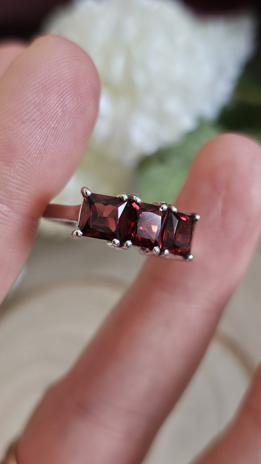 925 Sterling Silver Garnet Trilogy Ring Size N 1/2 TGGC 3.59g