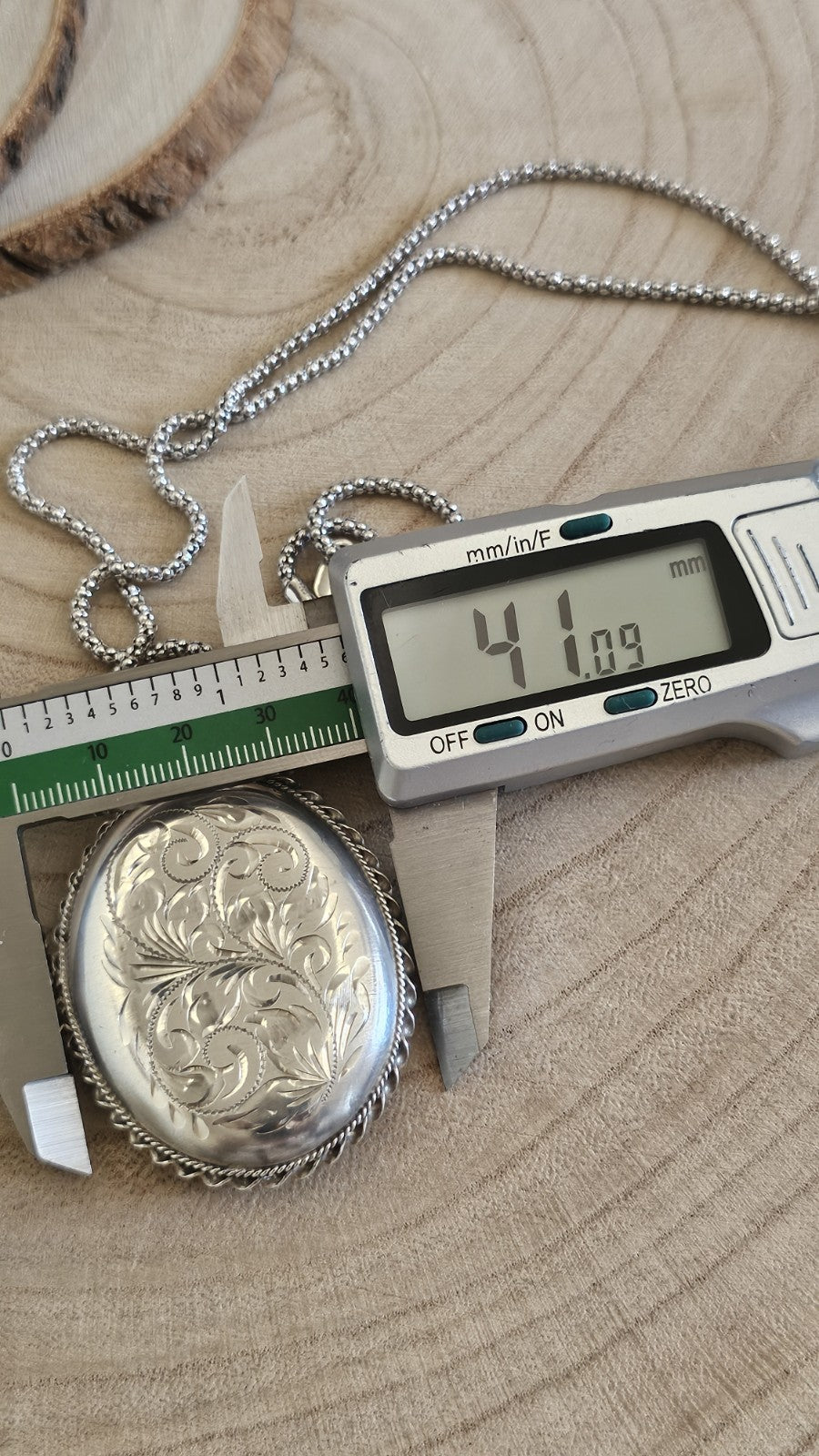 Vintage 1978 Sterling Silver Engraved Locket Pendant 22" 925 Chain 28.79g