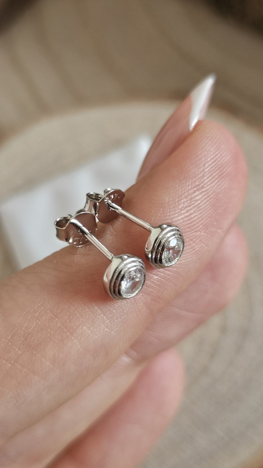 925 Sterling Silver CZ Round 6mm Stud Earrings Rhodium Plated New