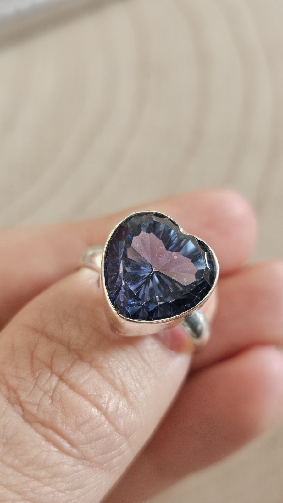 TGGC 925 Sterling Silver  Topaz Heart Ring Size R 1/2 7g
