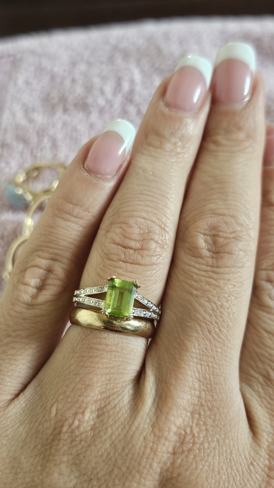 💚 9ct Yellow Gold Natural Peridot & Diamond Ring , Size S, Hallmarked