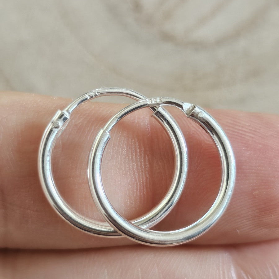 925 Sterling Silver Hoop Earrings 18mm Classic Polished Sleeper Hoops