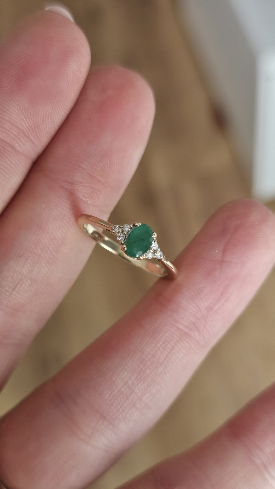 9ct Yellow Gold Natural Emerald & Diamond Ring Size O 1/2 Hallmarked 1.81g