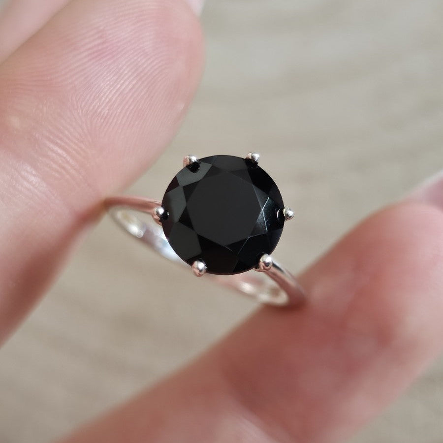 925 Sterling Silver Black Spinel Solitaire Ring – Size P 1/2 – 3.29g