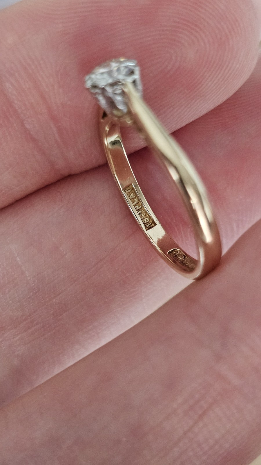 Brawingtons 18ct Yellow Gold Solitaire Round Brilliant Diamond Ring 0.30ct J 1/2