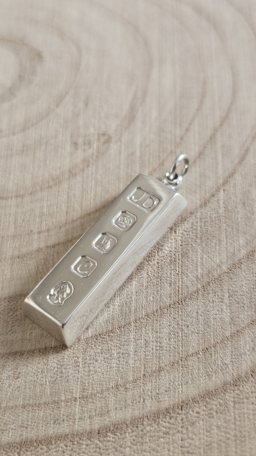 Vintage 1977 Sterling Silver Jubilee Ingot Pendant – Sheffield Hallmarked 32.10g