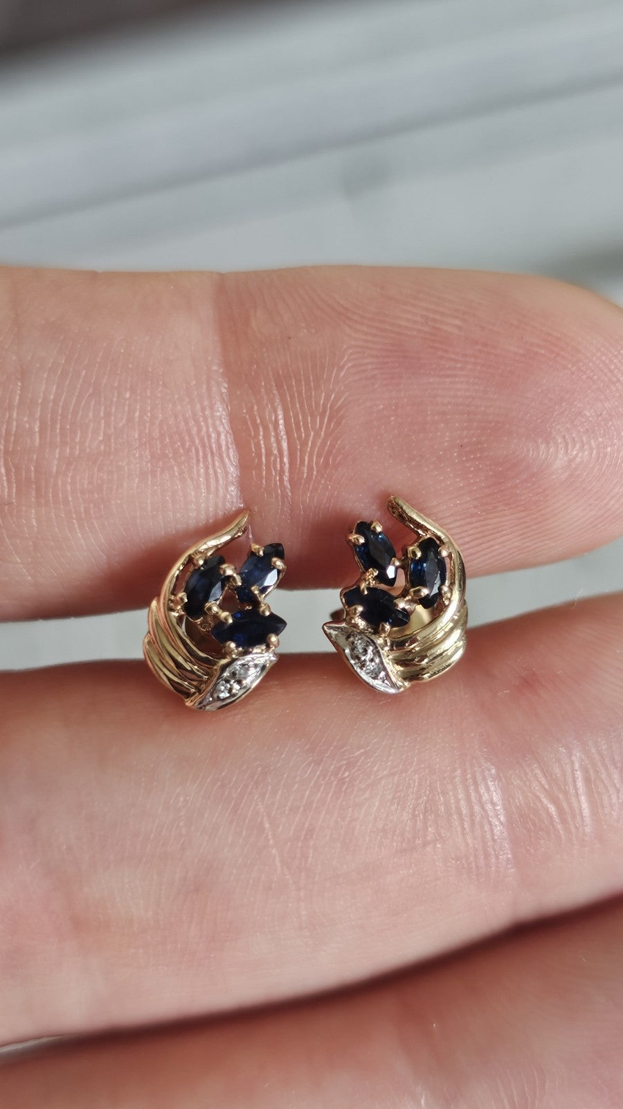 9ct Yellow Gold Natural Sapphire & Diamond Stud Earrings – Hallmarked