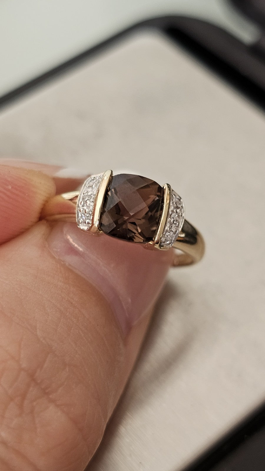 💎 9ct Yellow Gold Natural Smoky Quartz & Diamond Ring – Size P 💎