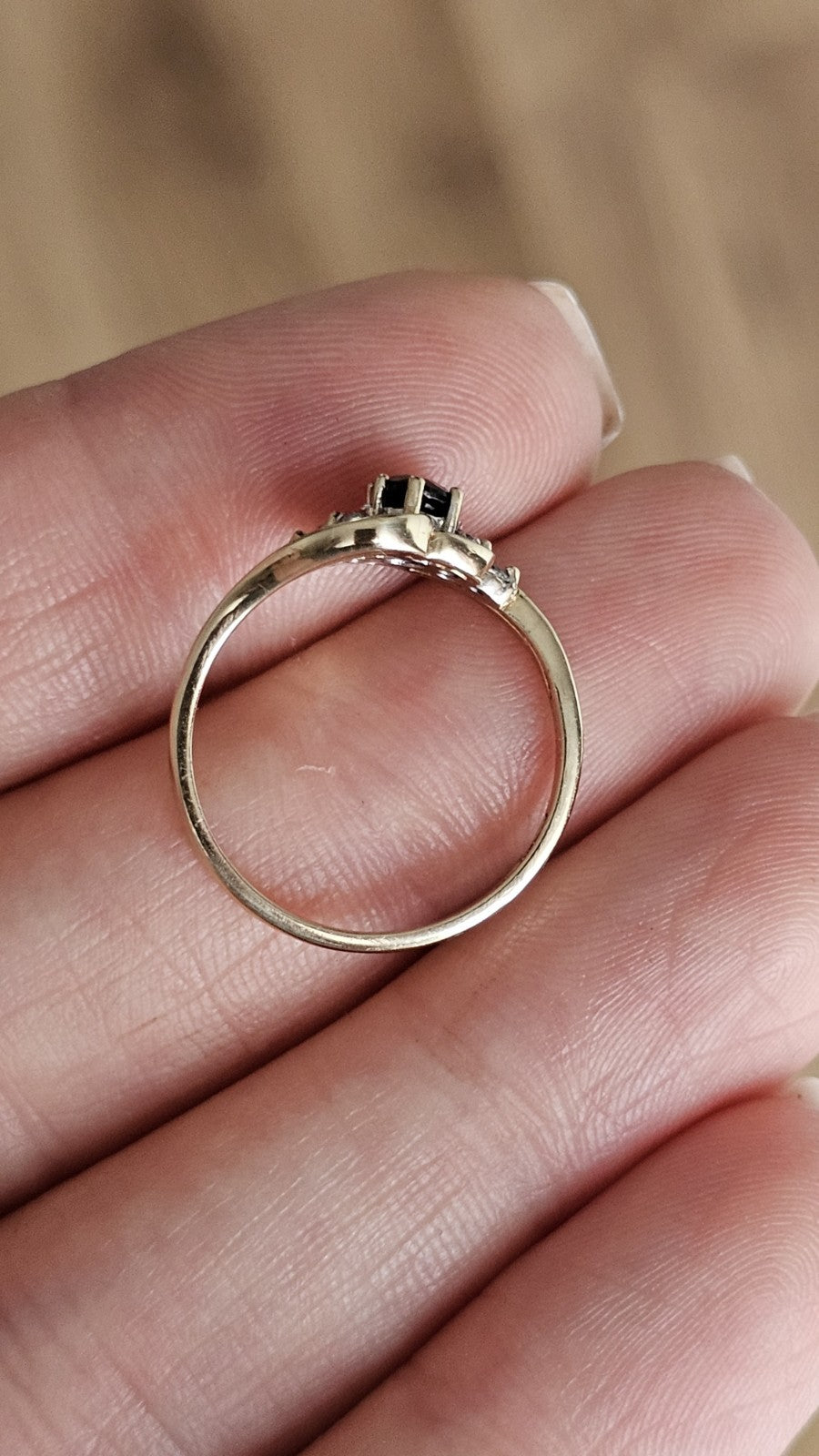 💙 9ct Yellow Gold Natural Sapphire & Zirconia Ring – Size O½