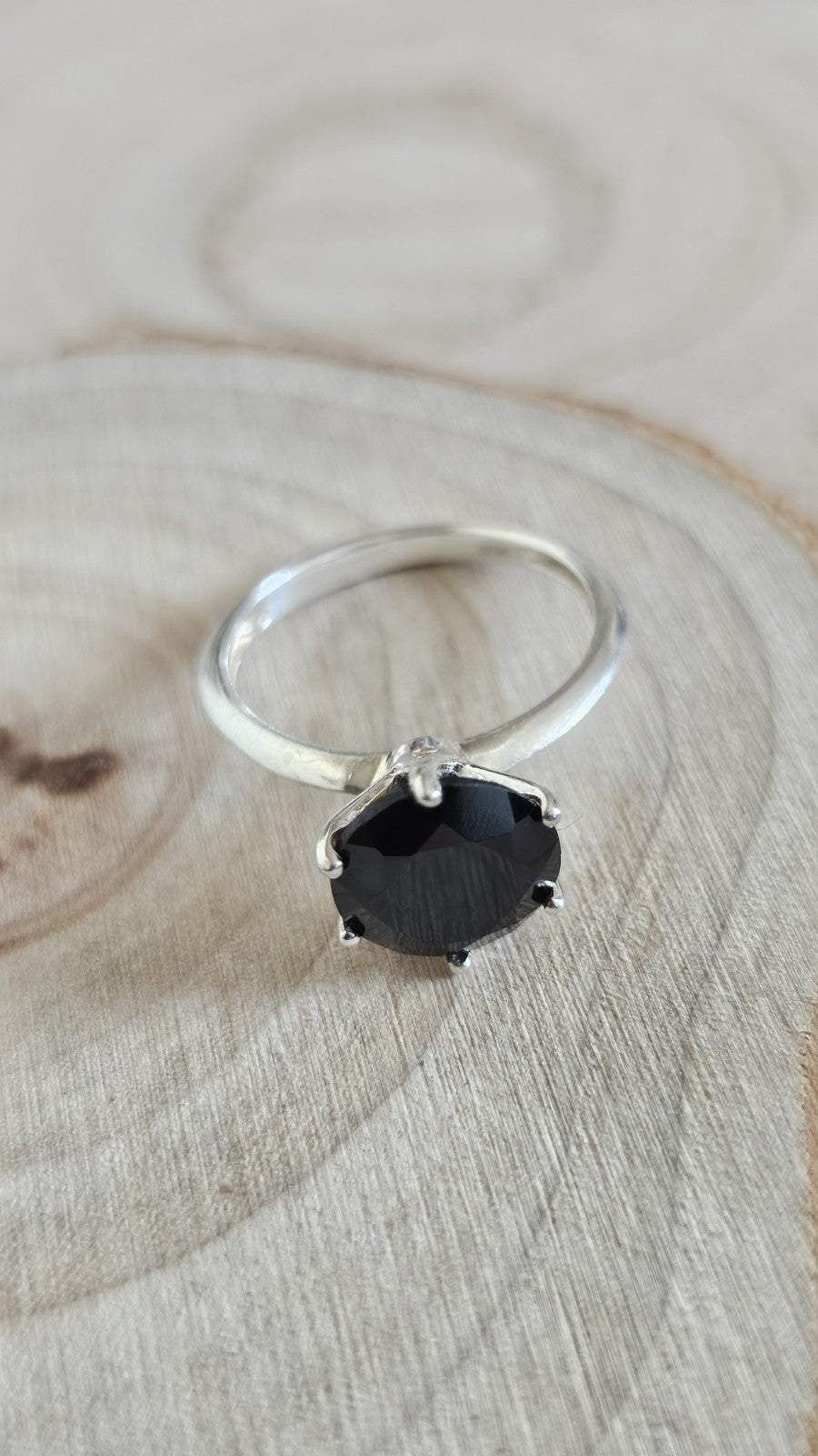 925 Sterling Silver Black Spinel Solitaire Ring – Size P 1/2 – 3.29g