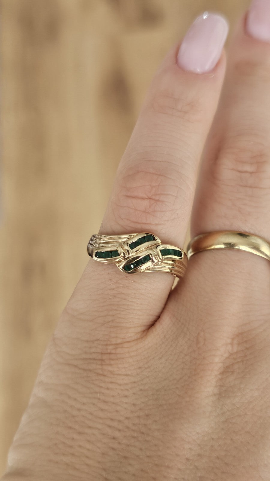 💚 9ct Yellow Gold Natural Emerald Ring – Size Q 1/2 , 2.95g , hallmarked 