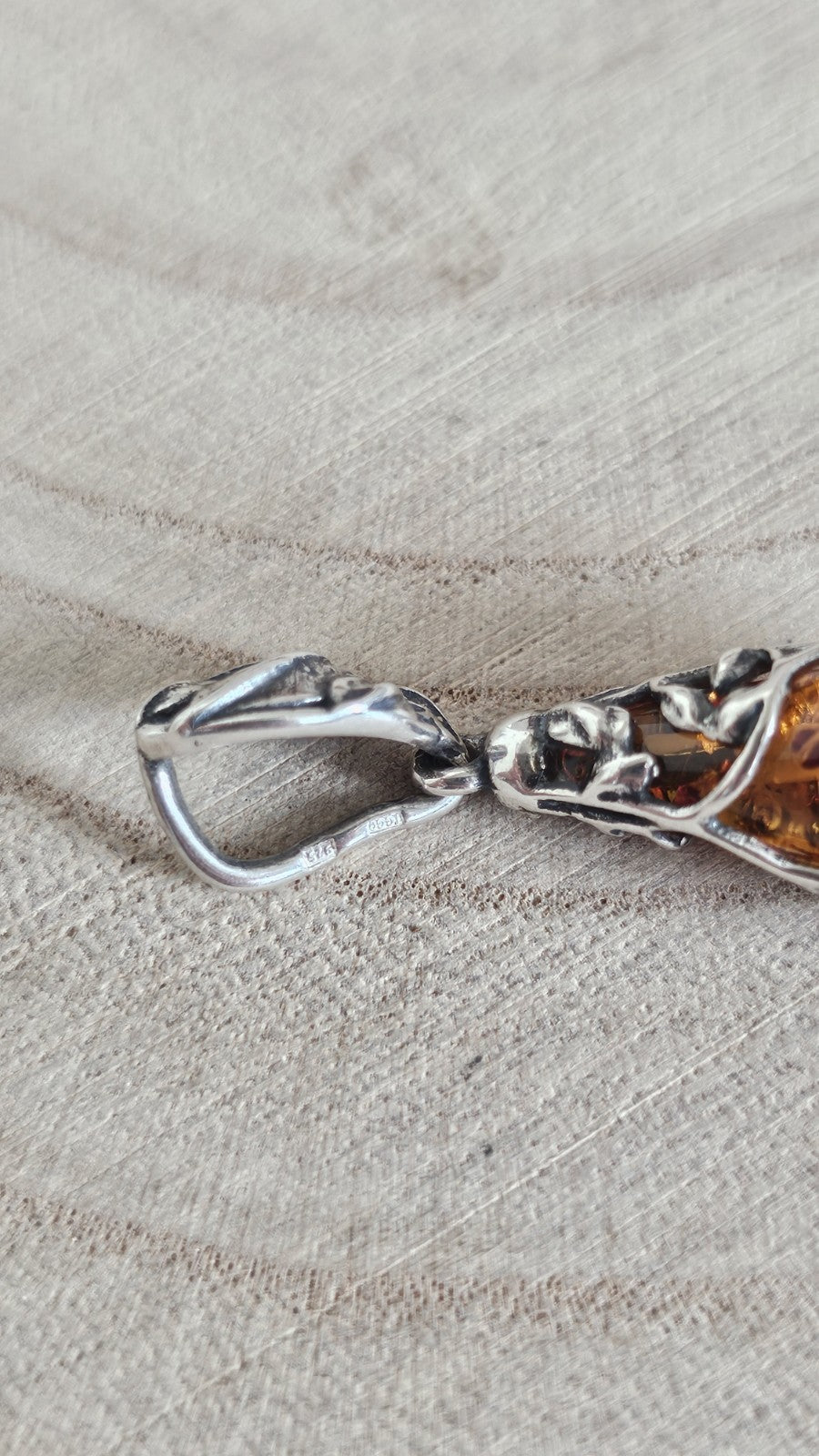 925 Sterling Silver Amber Pendant TGGC Leaf Vine Design 5.08g