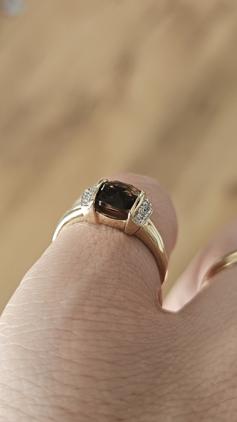 💎 9ct Yellow Gold Natural Smoky Quartz & Diamond Ring – Size P 💎