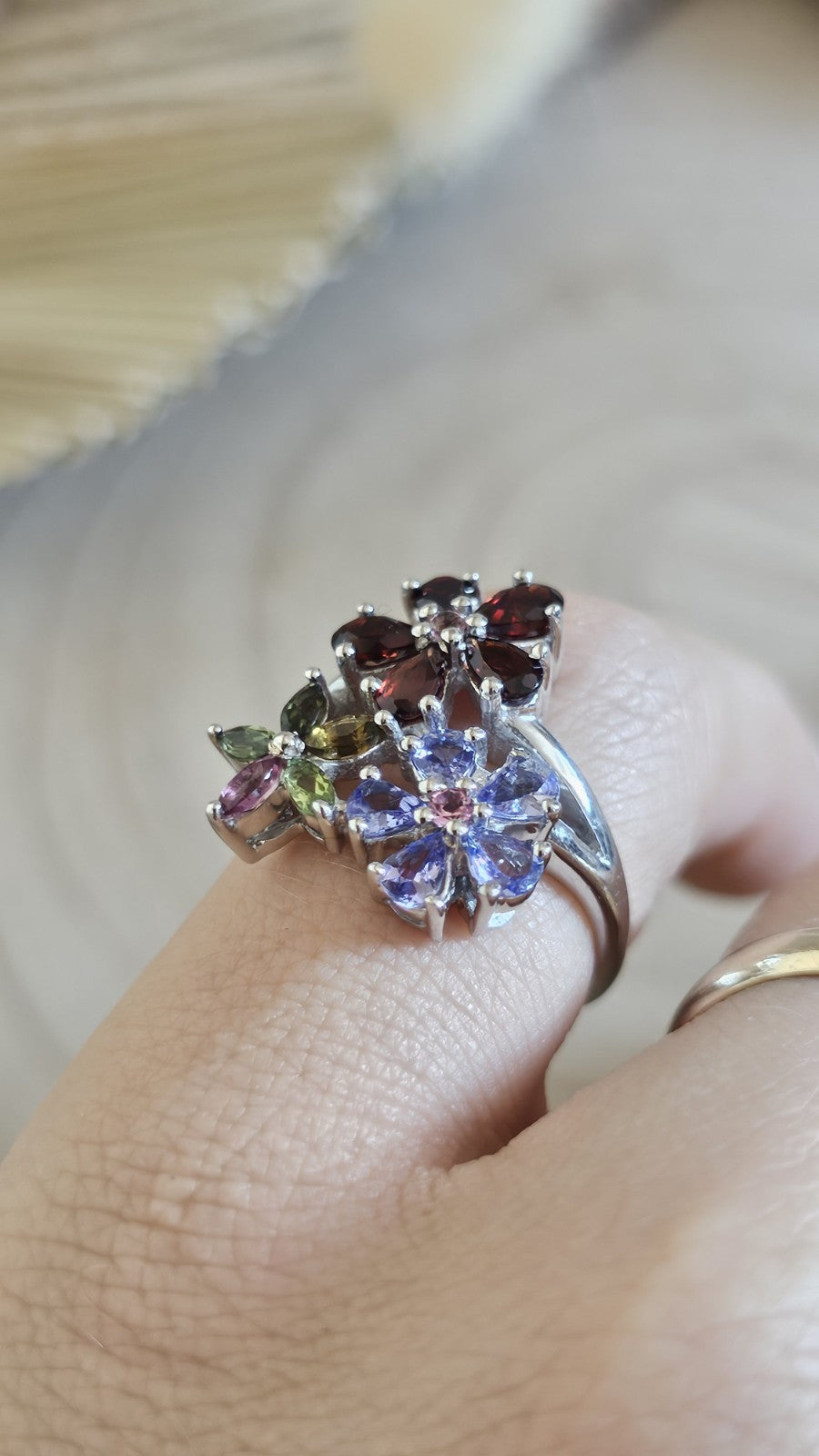 925 Sterling Silver TGGC Multigemstone Floral Ring Size O 5.31g