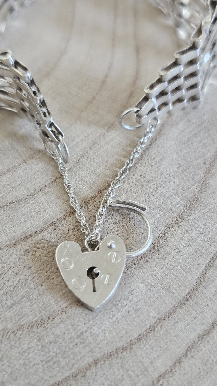 Vintage 1978 Sterling Silver Gate Bracelet Heart Padlock Hallmarked 7" 20.45g