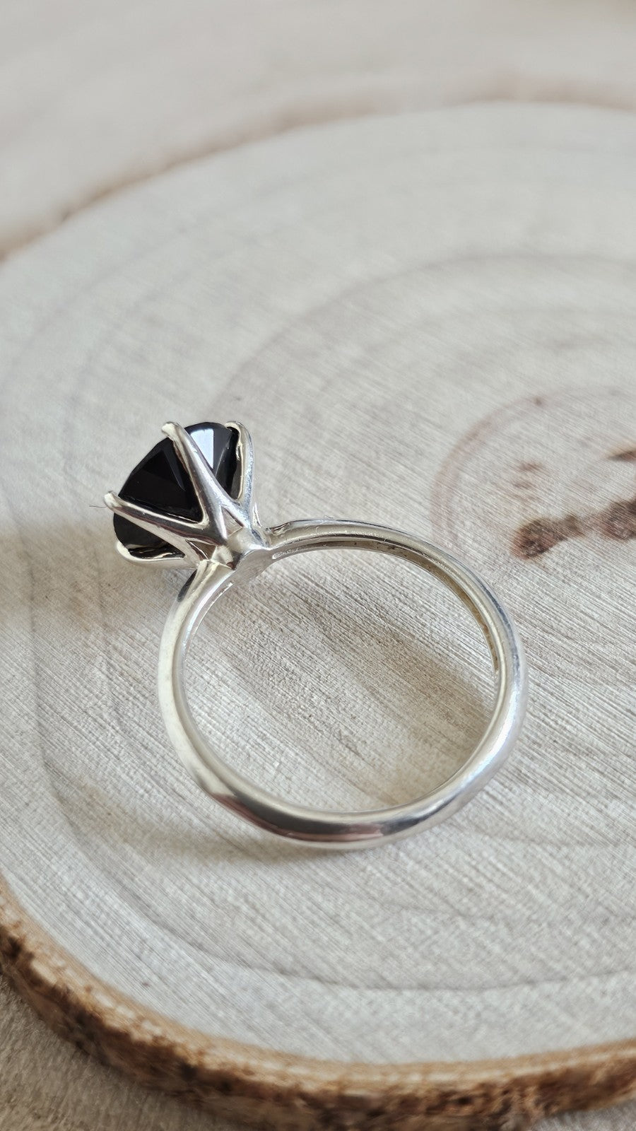 925 Sterling Silver Black Spinel Solitaire Ring – Size P 1/2 – 3.29g