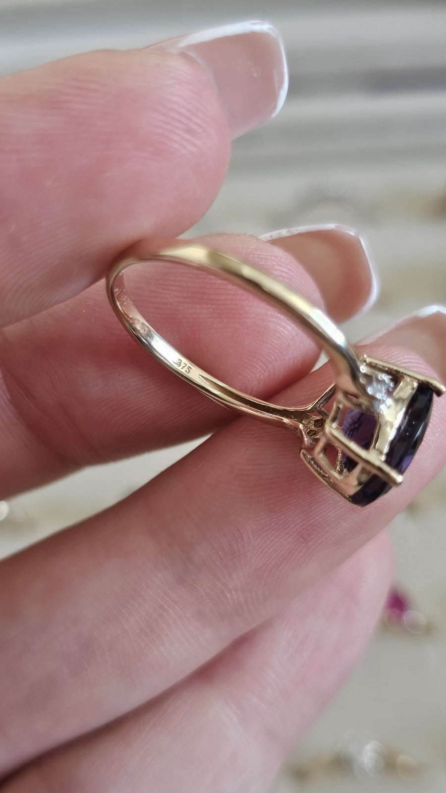 9ct Yellow Gold Oval Purple Amethyst & Diamond Ring – Size R