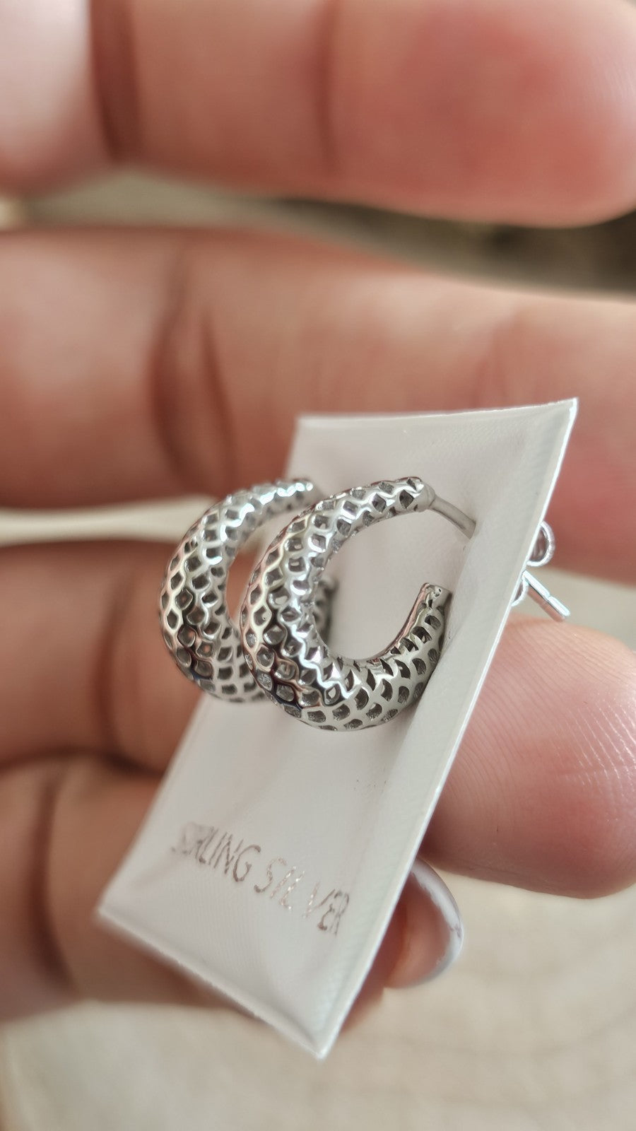 925 Sterling Silver Chunky Graduated C Hoop Earrings Textured Lattice Pattern