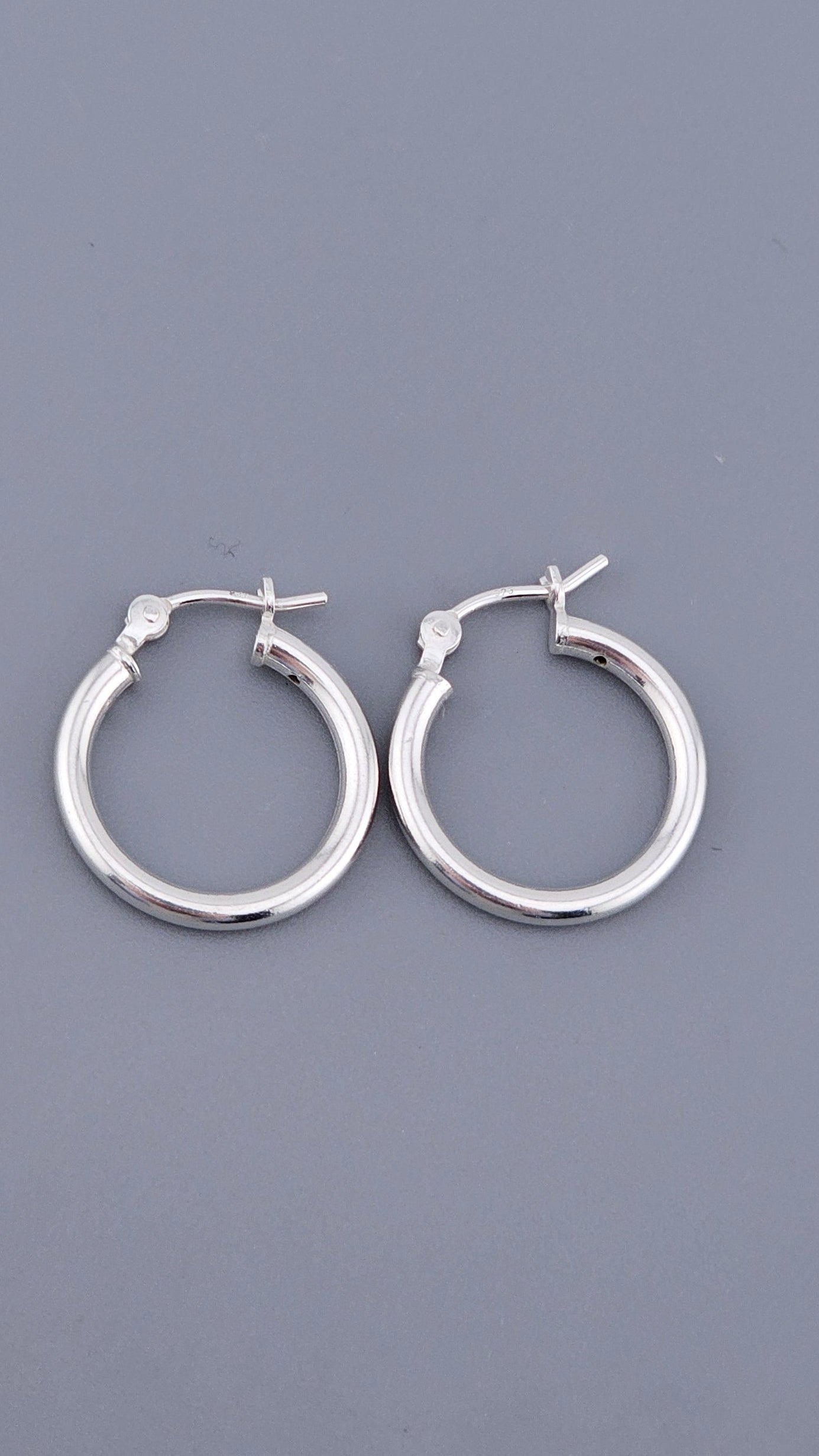  925 Sterling Silver Classic Small Hoop Earrings - 17mm