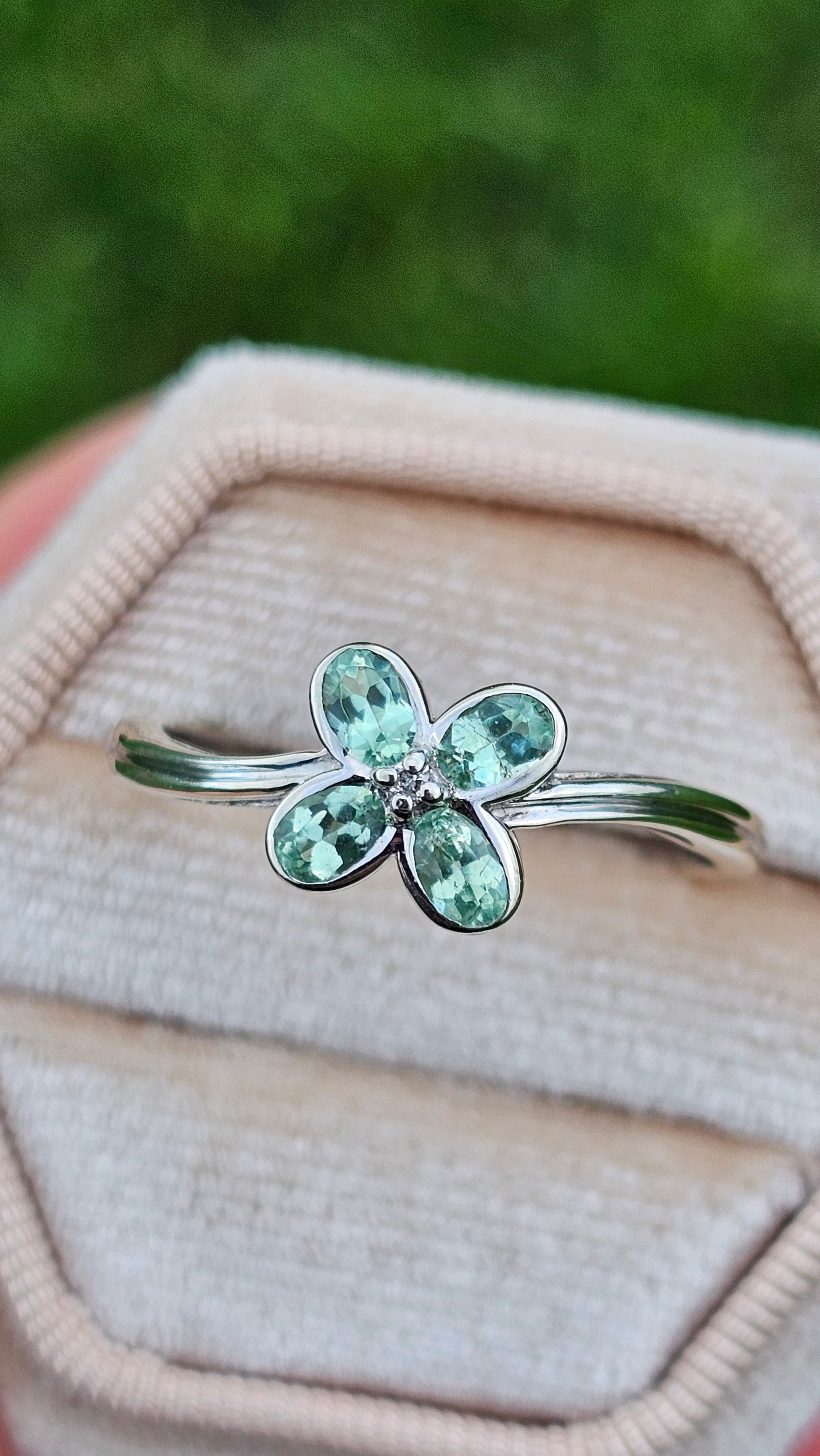 9ct White Gold Merelani Mint Garnet & Diamond Floral Cluster Ring