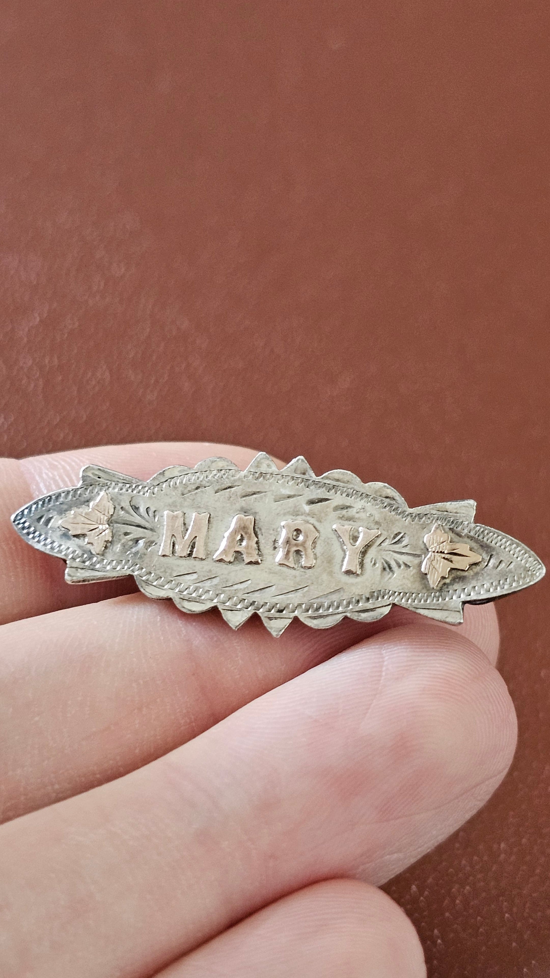 ​Antique Two-Tone Sterling Silver "MARY" Sweetheart Name Brooch – Hallmarked Birmingham