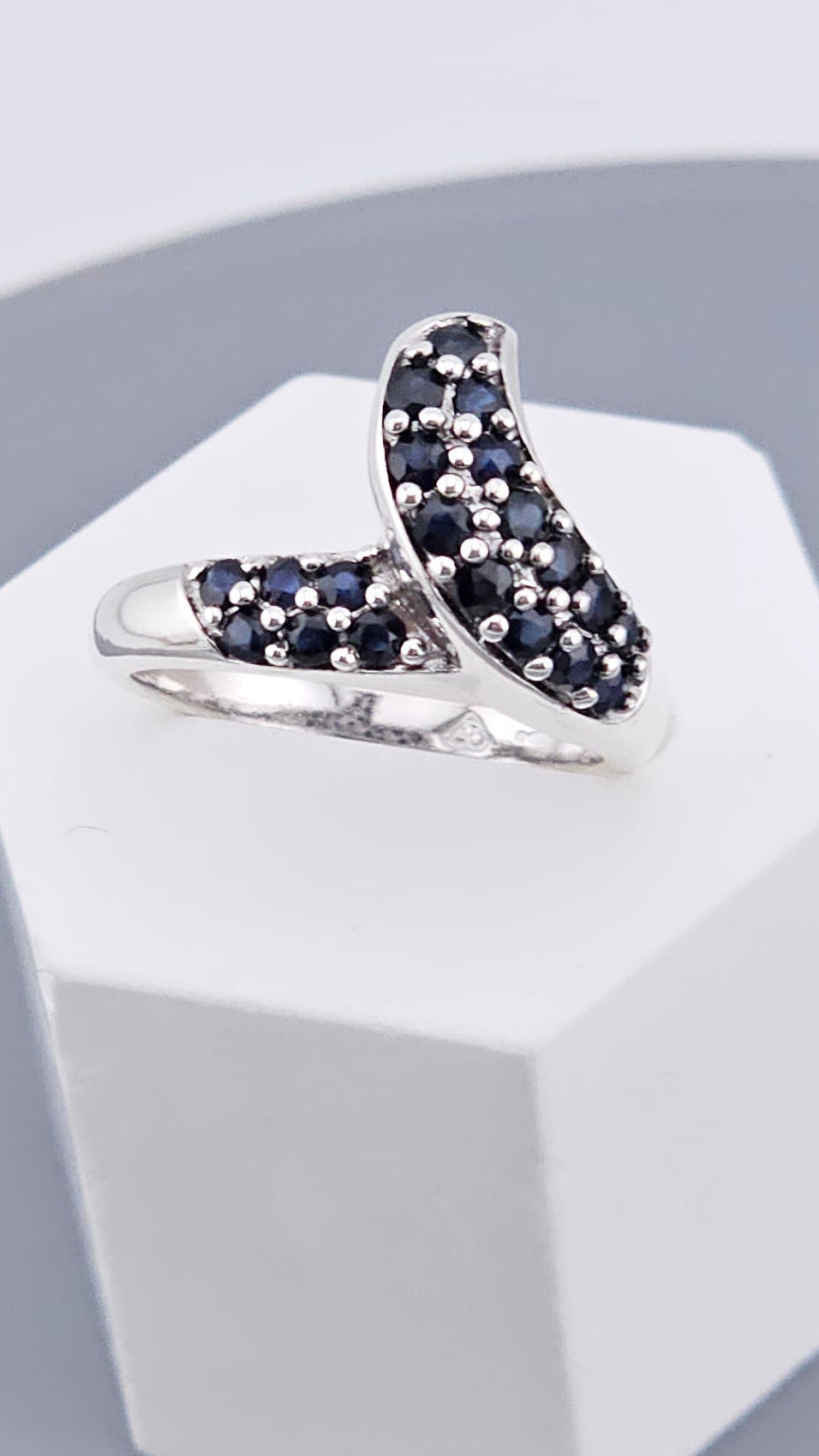 Elegant 925 Sterling Silver Dark Sapphire Swirl Statement Ring | Size N