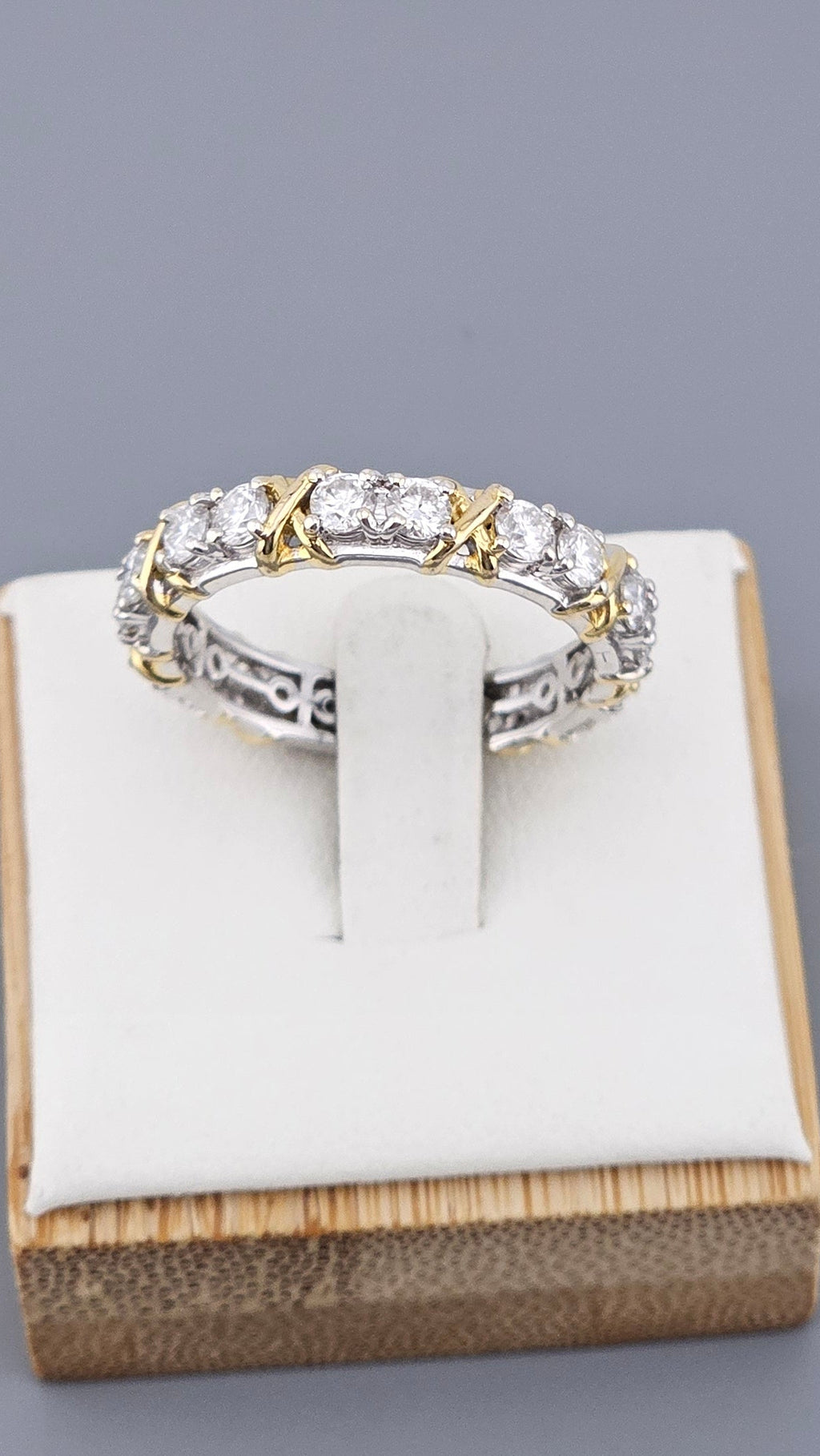 Elegant Two-Tone Moissanite "Kiss" Eternity Ring in 925 Sterling Silver (Size UK T