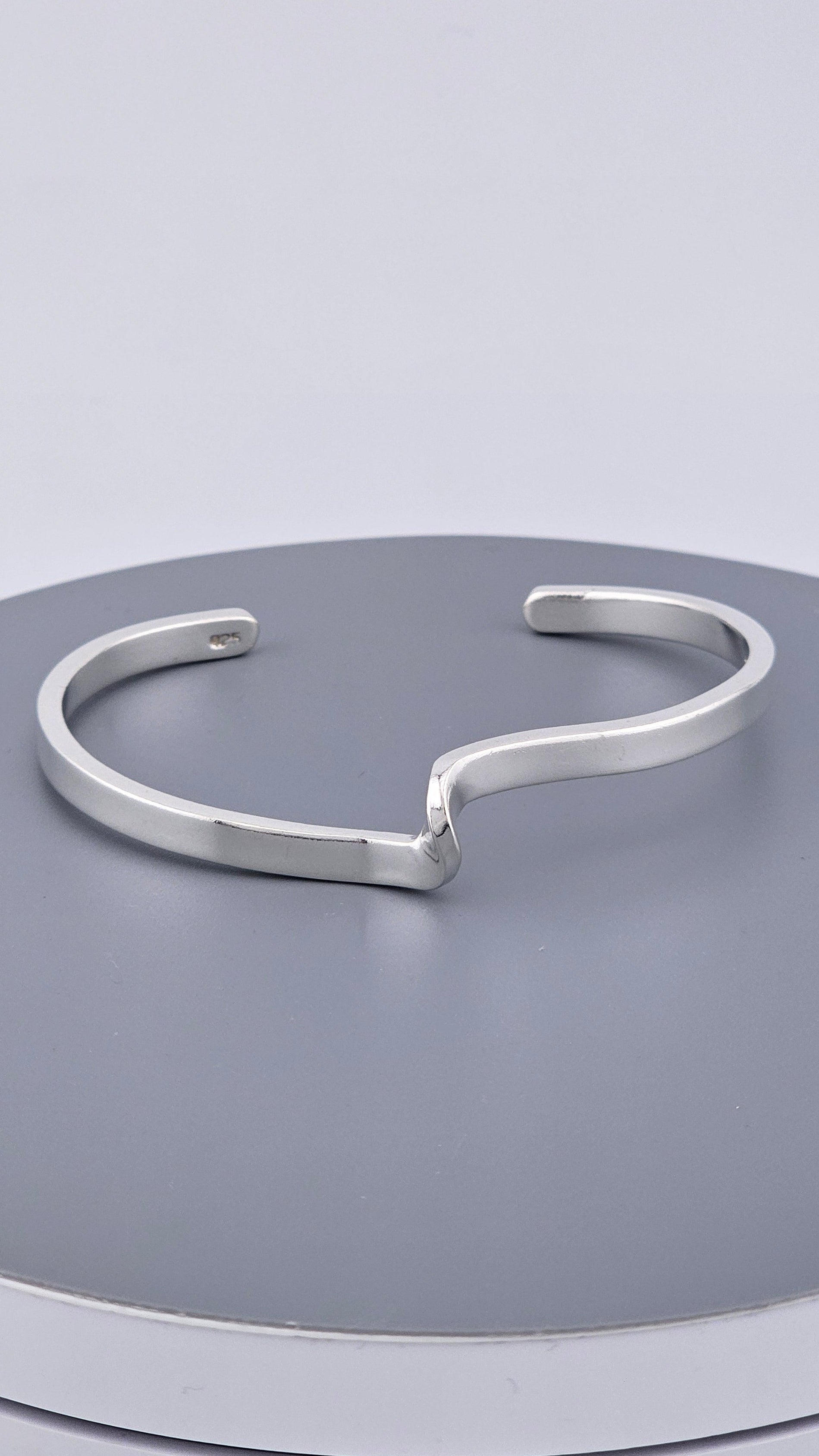 Modernist Wave 925 Sterling Silver Cuff Bracelet