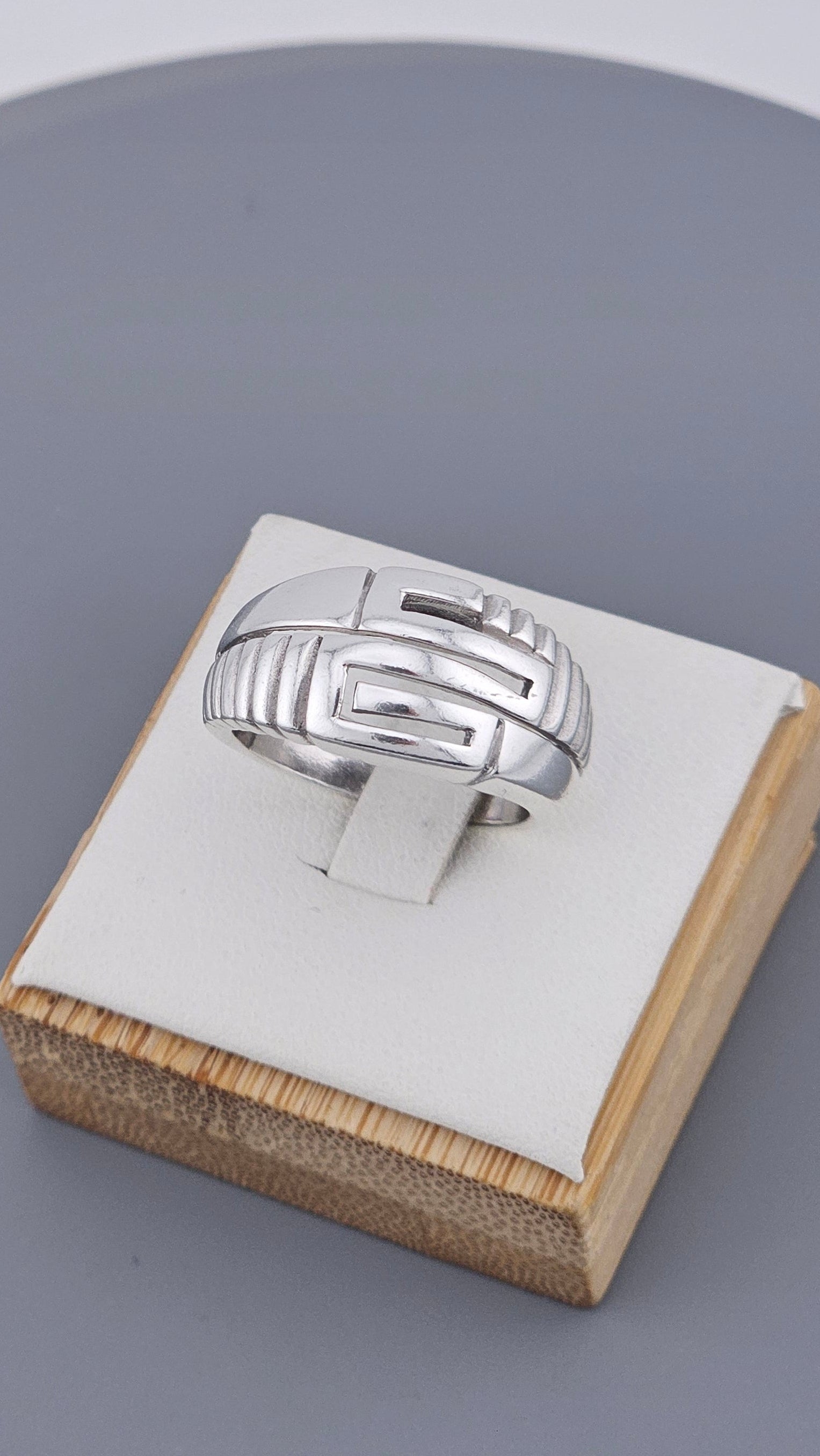 Pre-Loved 925 Sterling Silver Chunky Greek Key Statement Ring – Size UK O 1/2