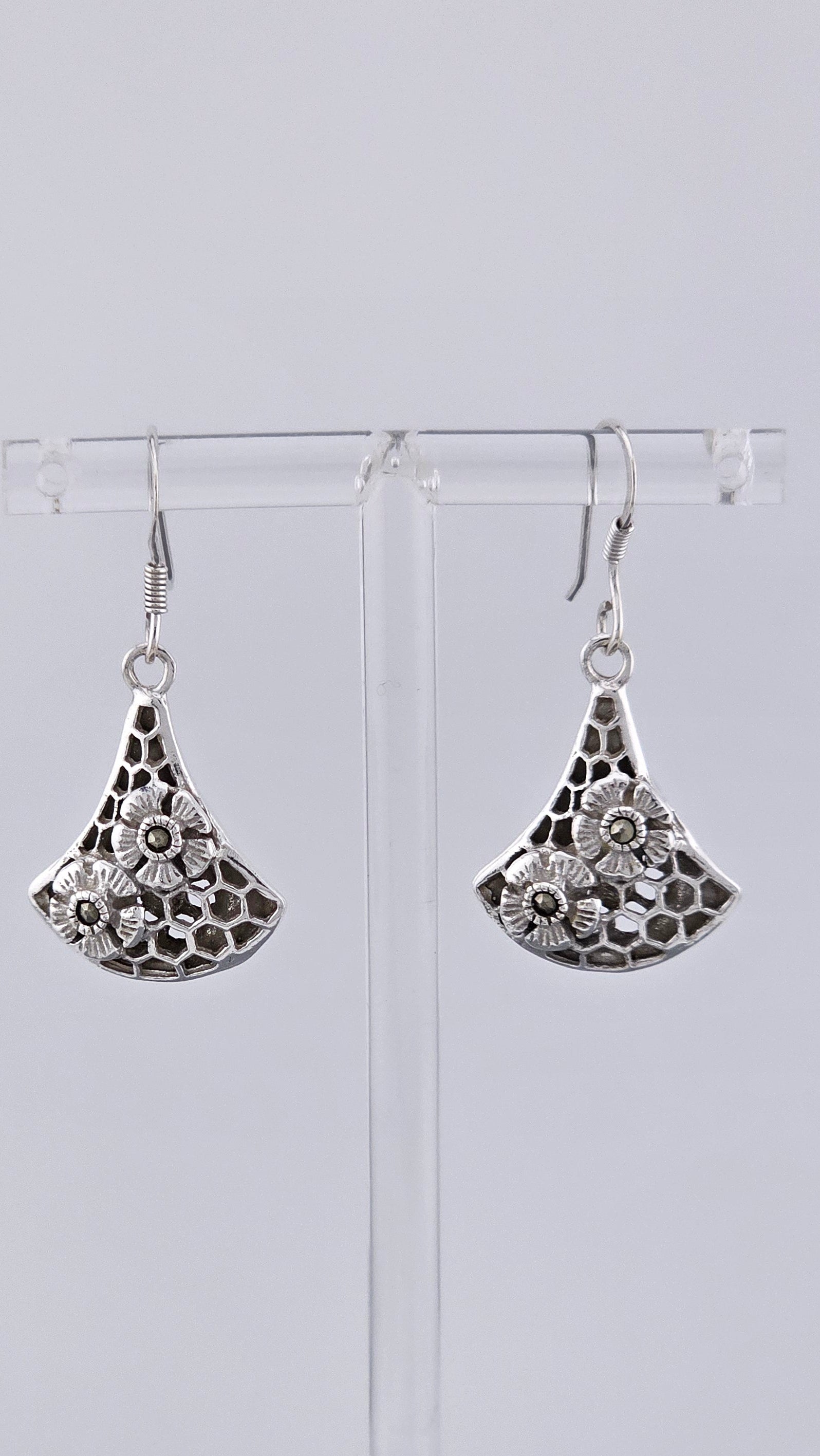 ​Pre-Loved 925 Sterling Silver Marcasite & Floral Honeycomb