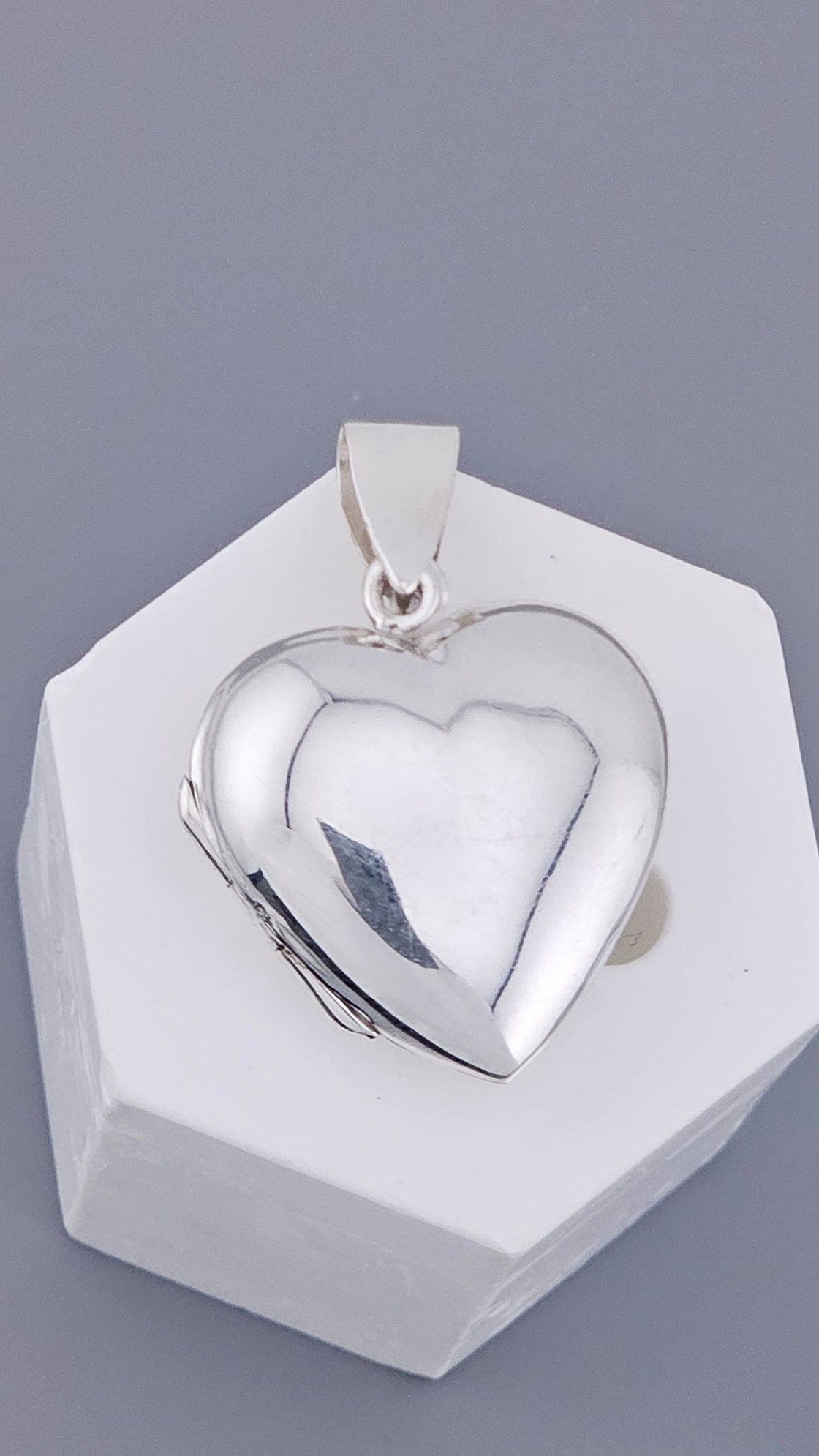 Pre-Loved Classic 925 Sterling Silver Polished Heart Locket Pendant (4.52g) , sterling silver heart locket pendant 