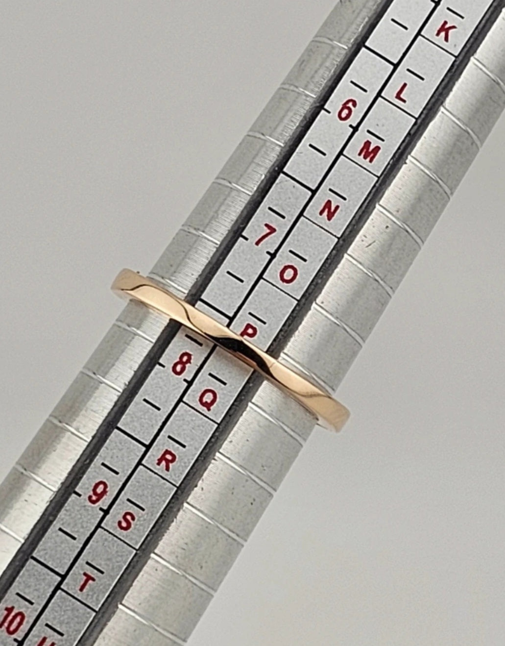 9ct Yellow Gold Square Garnet & Diamond Halo Ring | Size P / 7.5 | 3.65g