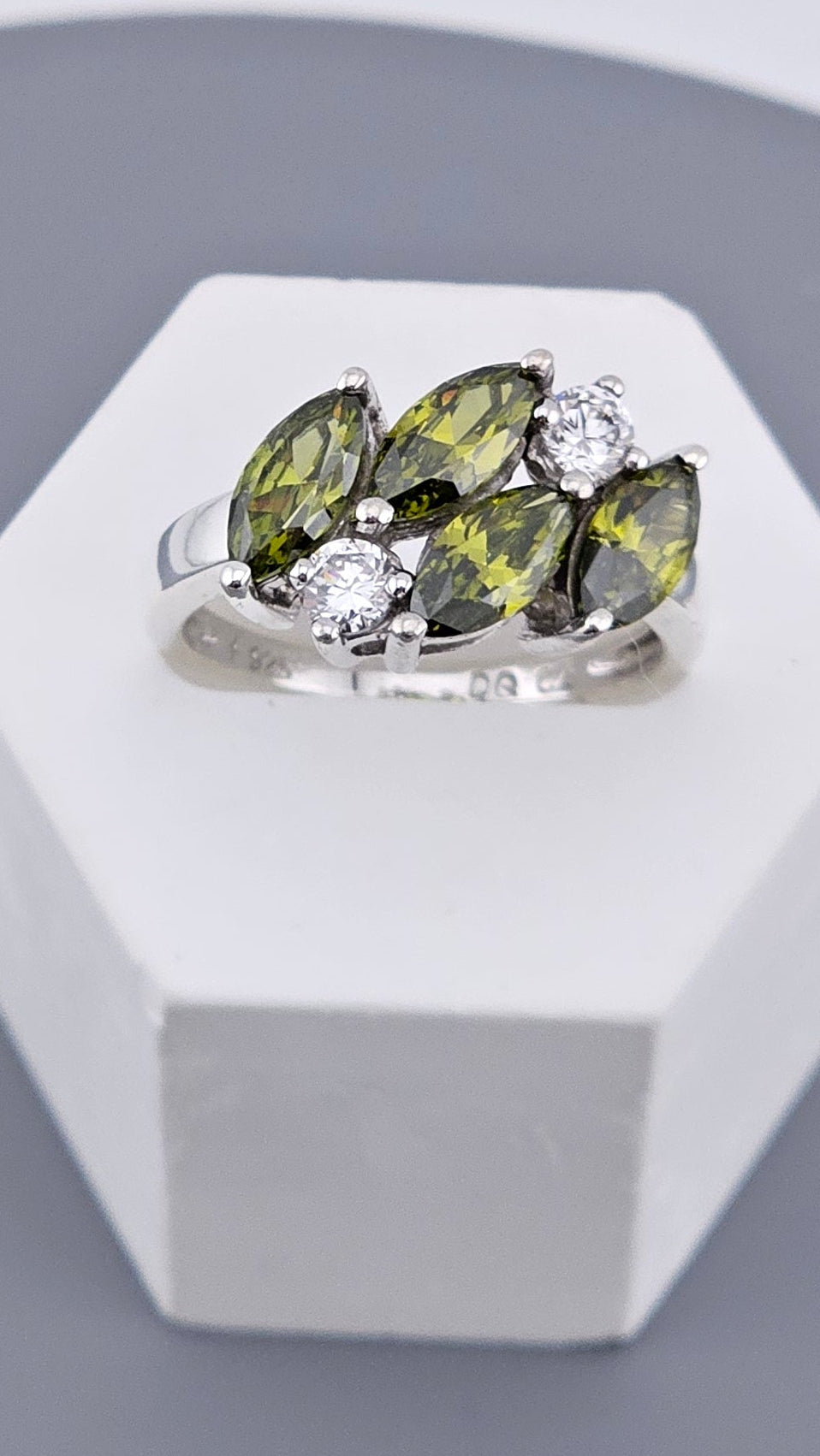 Sparkling Nature-Inspired Green & Clear DQCZ Cluster Ring | Sterling Silver | Size O