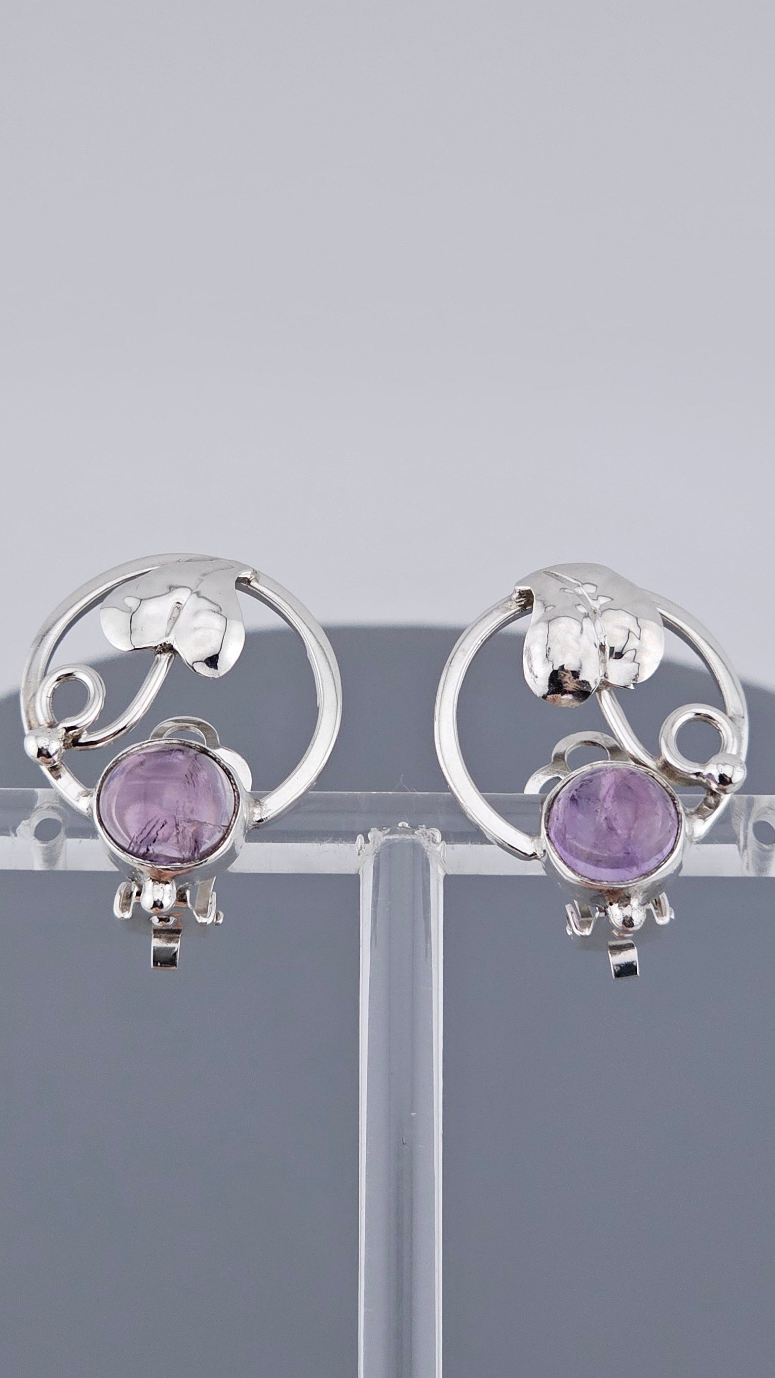Vintage 925 Sterling Silver & Amethyst Cabochon Clip-On Earrings – Floral Leaf Design (6.3g)