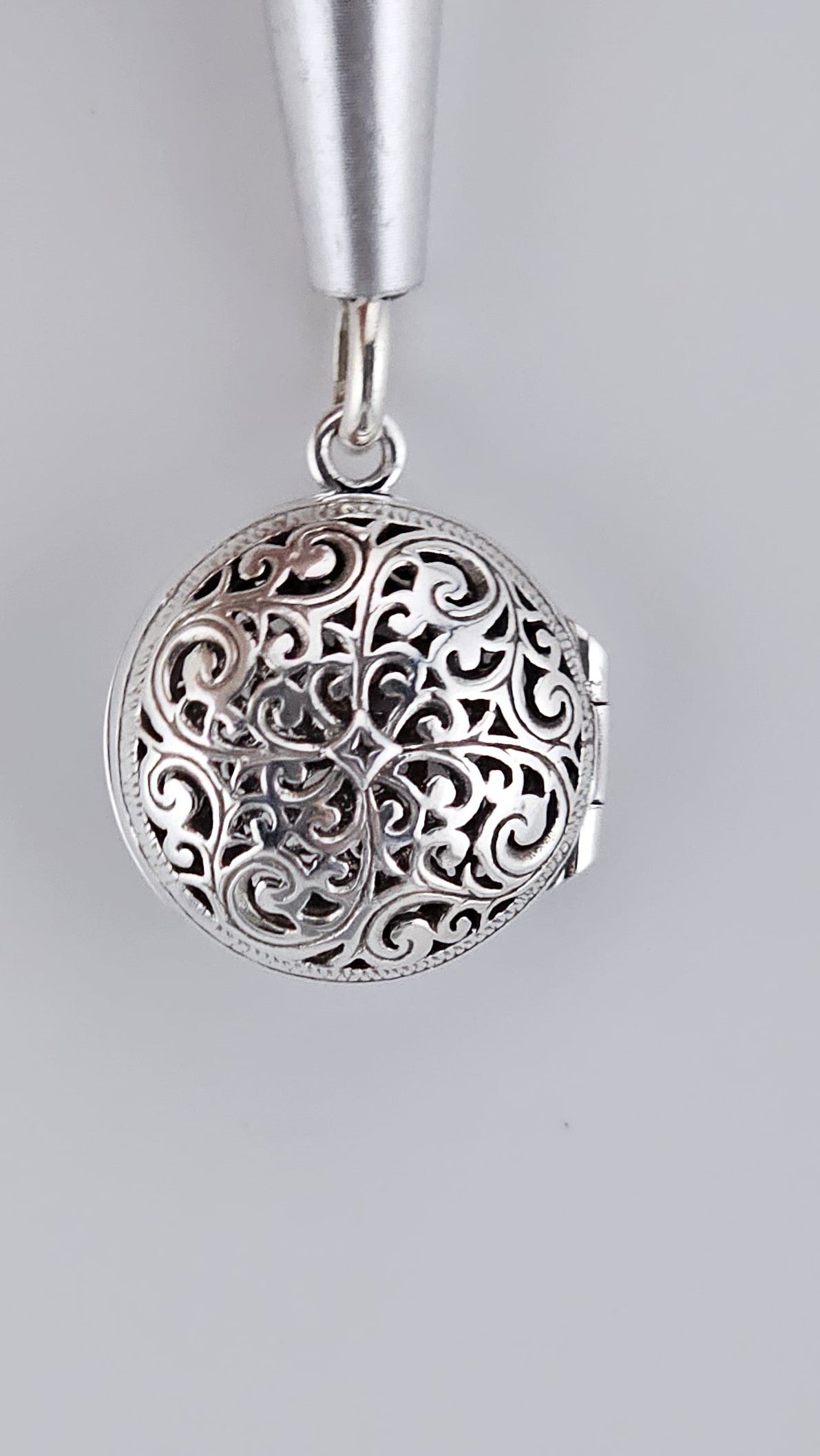 Vintage 925 Sterling Silver Openwork Filigree Locket Pendant – 34mm 