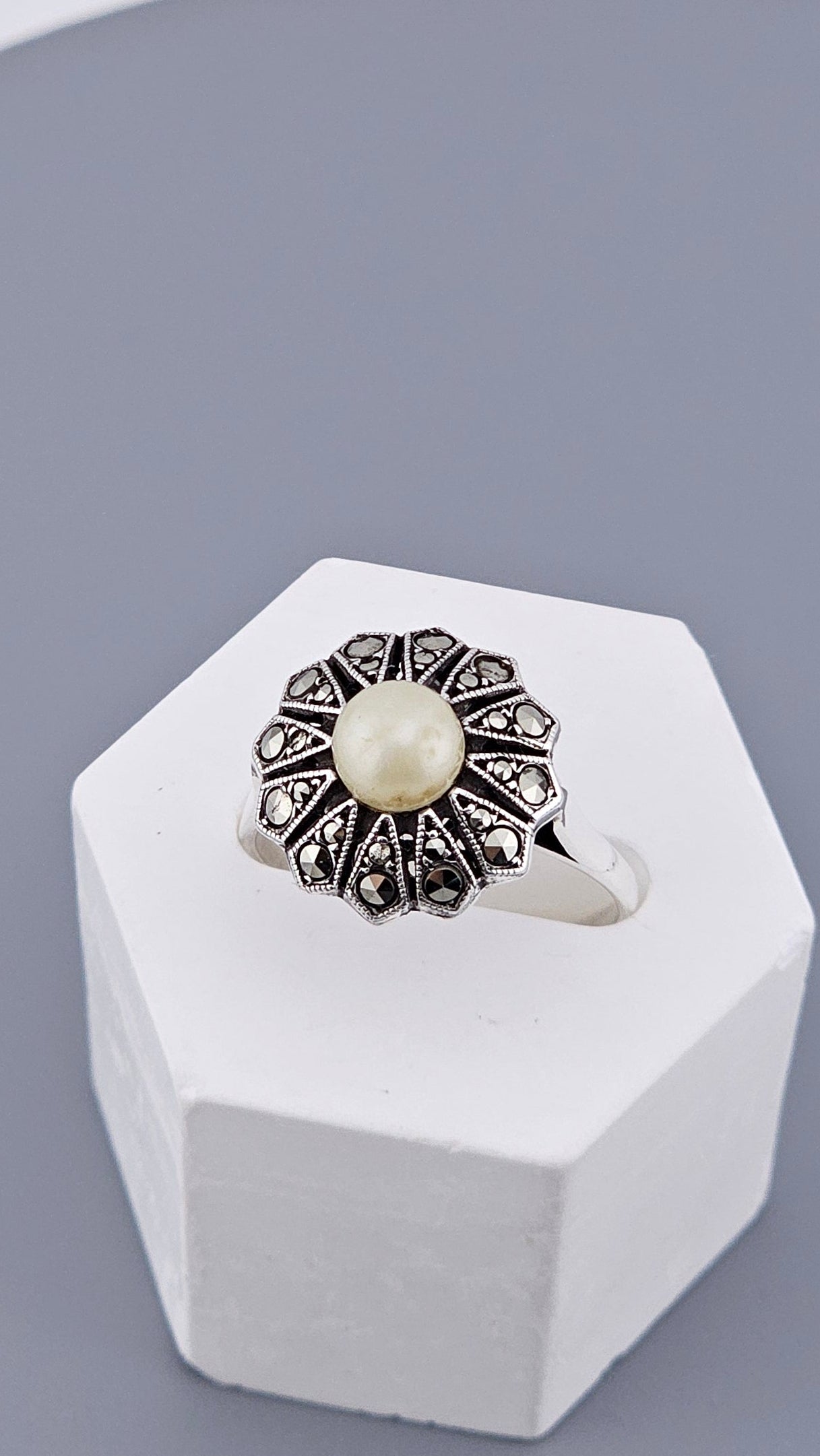 Vintage 925 Sterling Silver Pearl & Marcasite Flower Cluster Ring – Size N 1/2 (US 7)