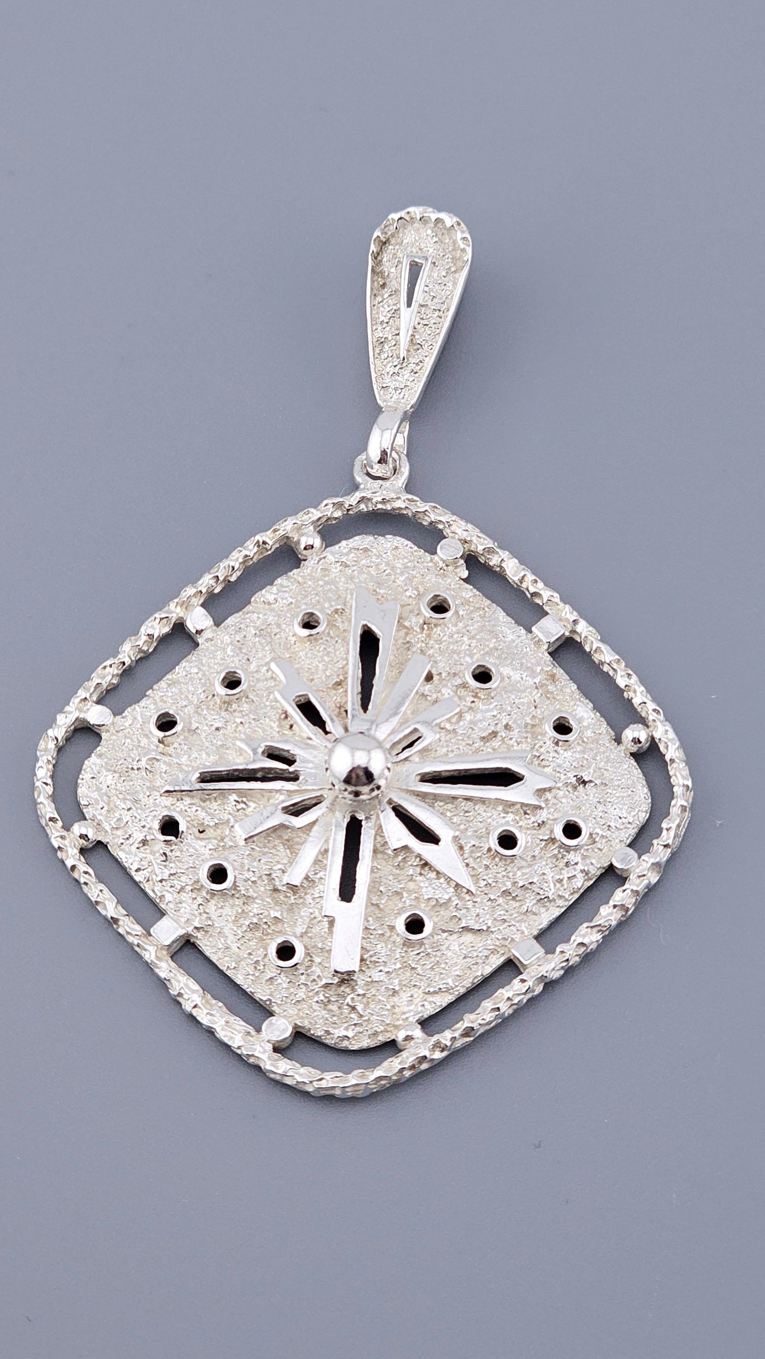 Vintage 925 Sterling Silver Textured Starburst Pendant