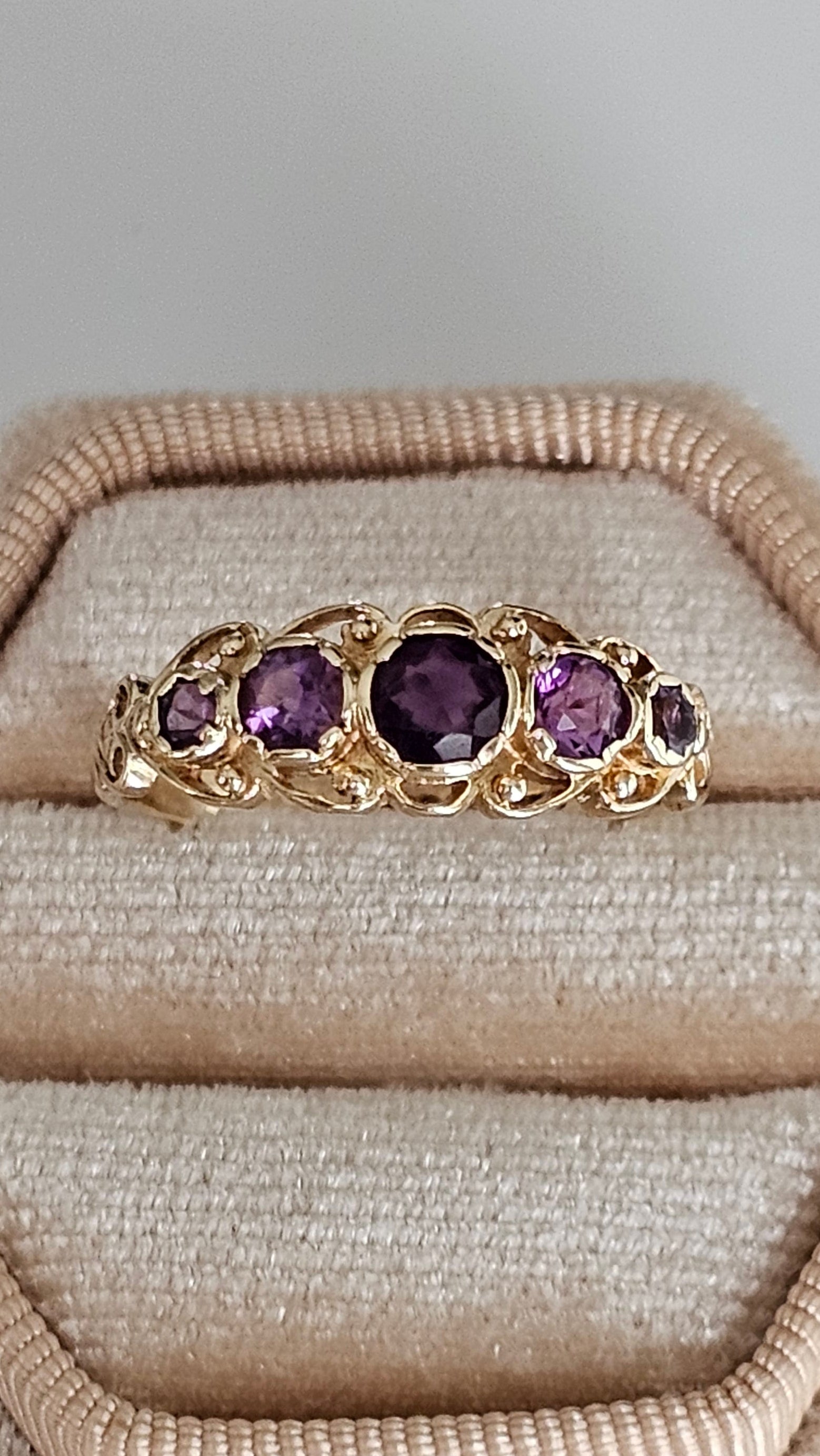 ​Vintage 9ct Yellow Gold 5-Stone Amethyst Ring | Size N | 2.15g