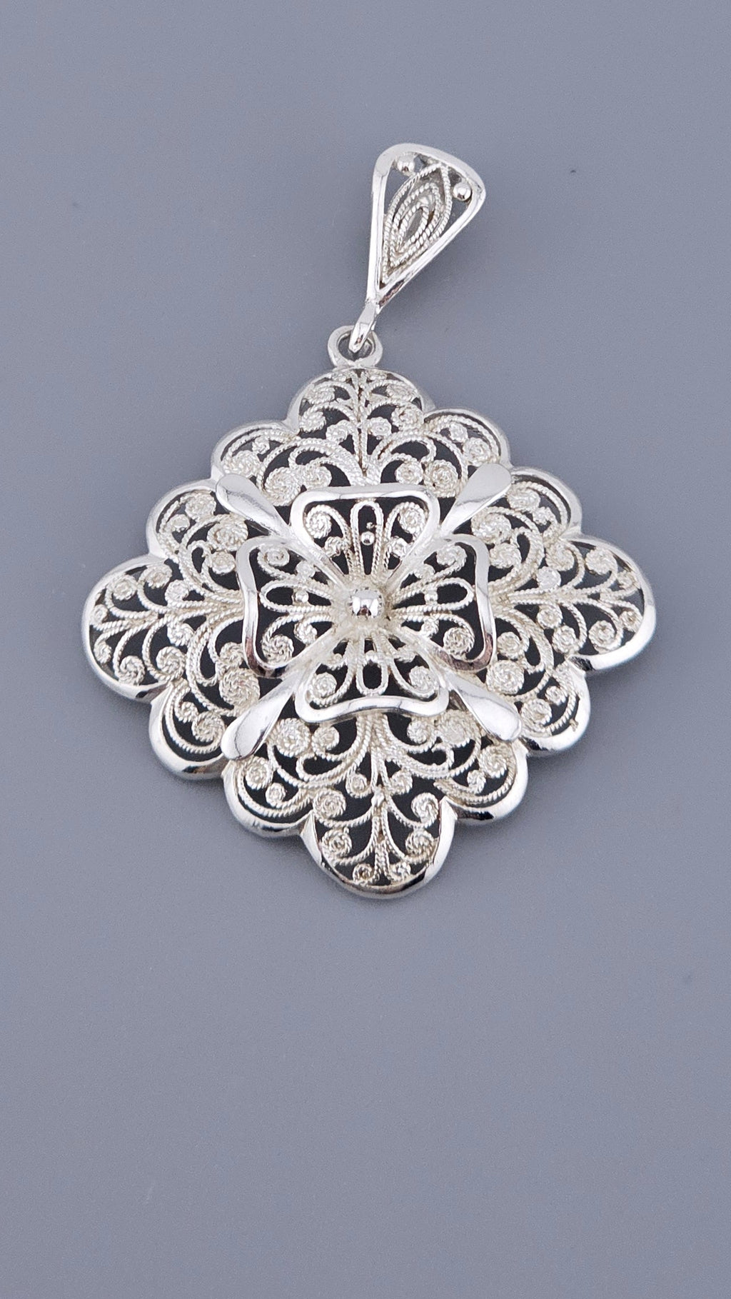 Vintage Sterling Silver Filigree Floral Pendant