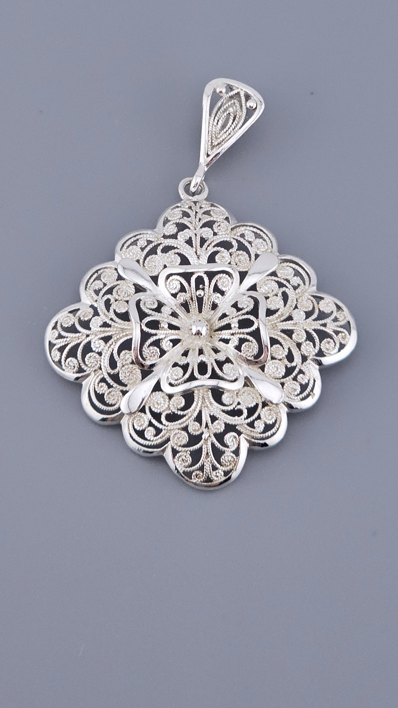 Vintage Sterling Silver Filigree Floral Pendant
