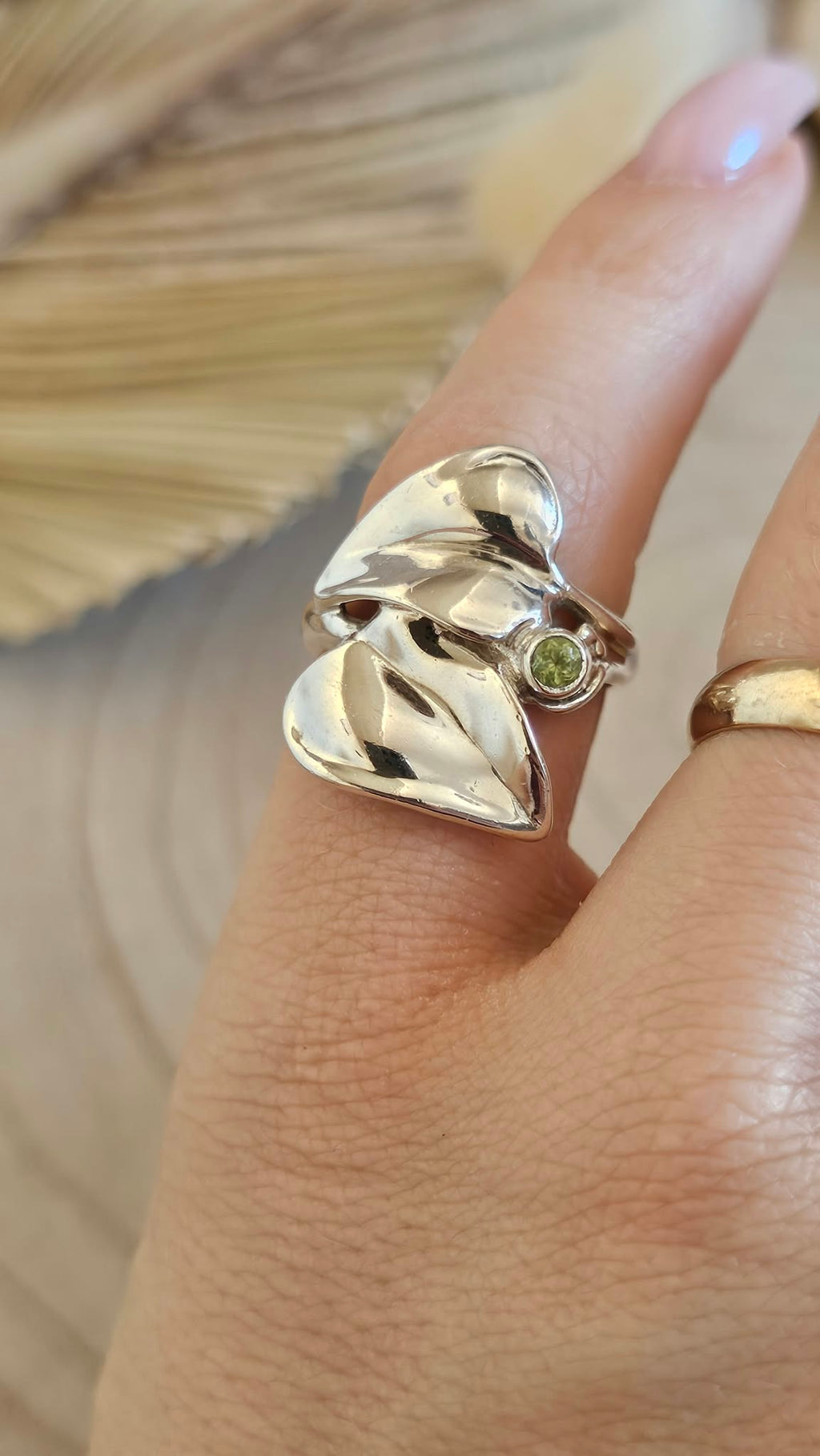 925 Sterling Silver Natural Peridot Leaf Statement Ring Size P 7.14g