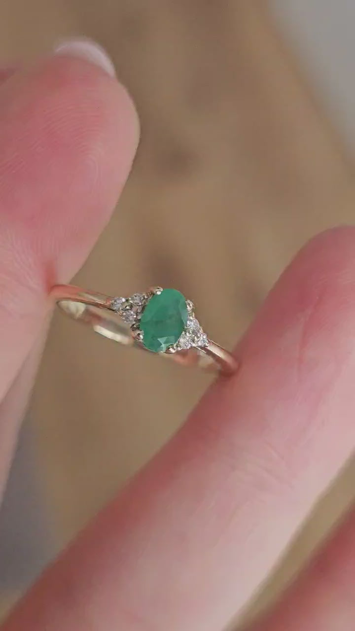 9ct Yellow Gold Natural Emerald & Diamond Ring Size O 1/2 Hallmarked 1.81g