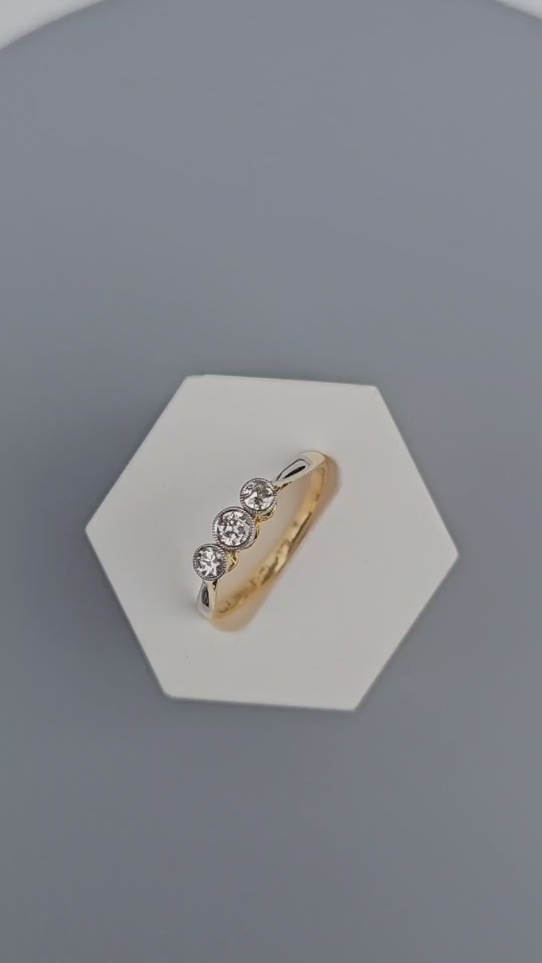 Elegant 18ct Yellow Gold 0.36ct Natural Diamond Trilogy Ring