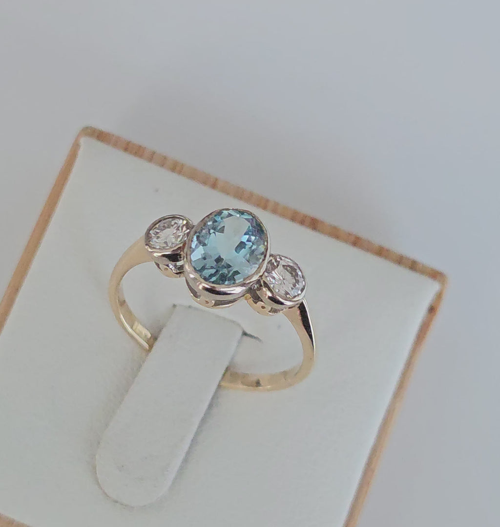 Pre-Loved 18K Yellow Gold Natural Aquamarine (1.25ct) & Diamond Trilogy Ring - Size UK N (2.65g) - WGI Certified