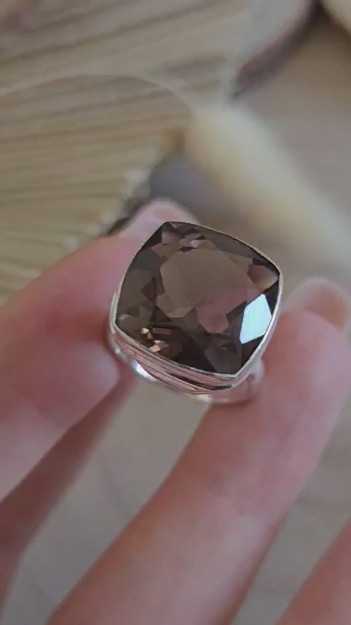 925 Sterling Silver Smoky Quartz Statement Ring Size P TGGC 8g